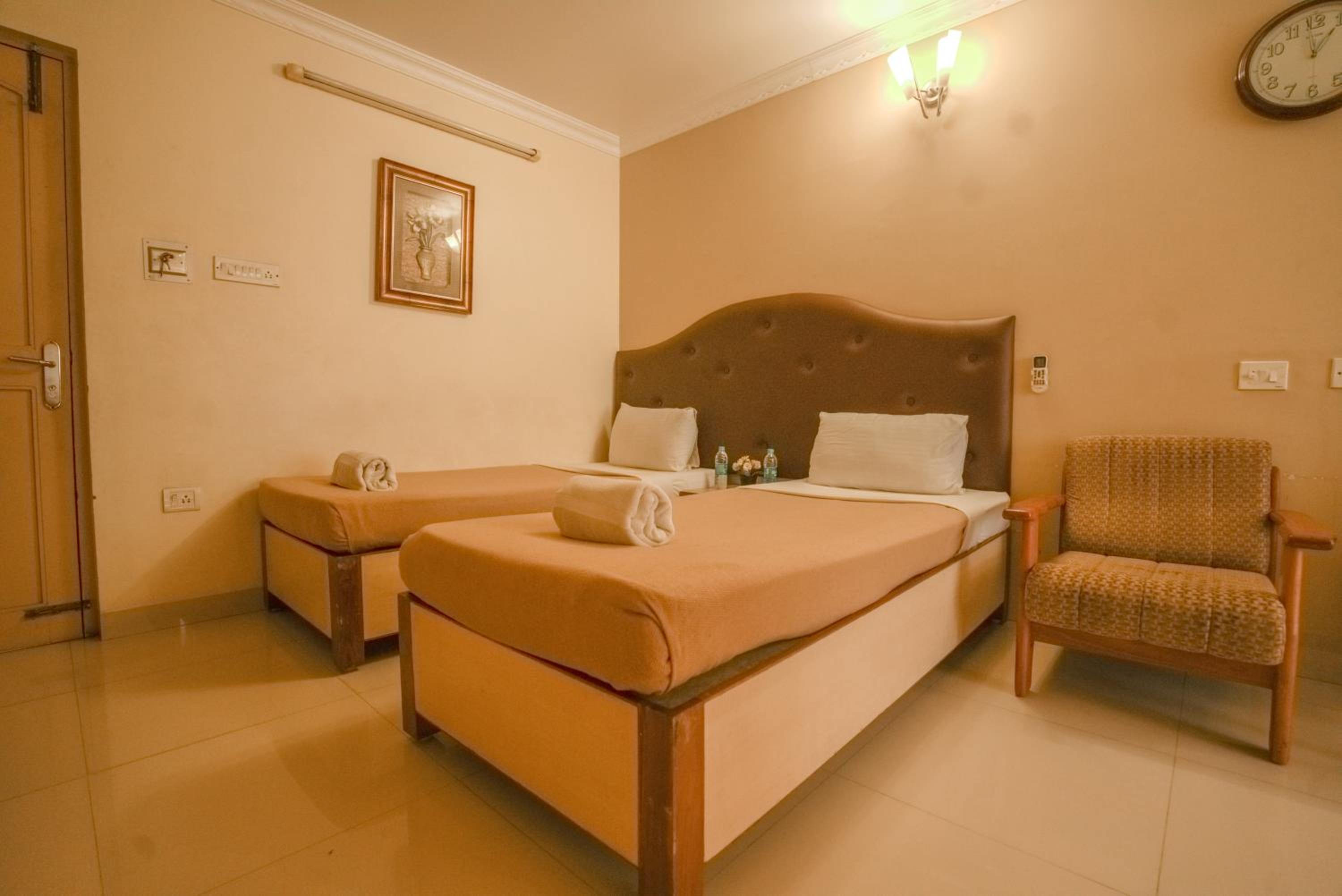 Deluxe Room - Photo 4