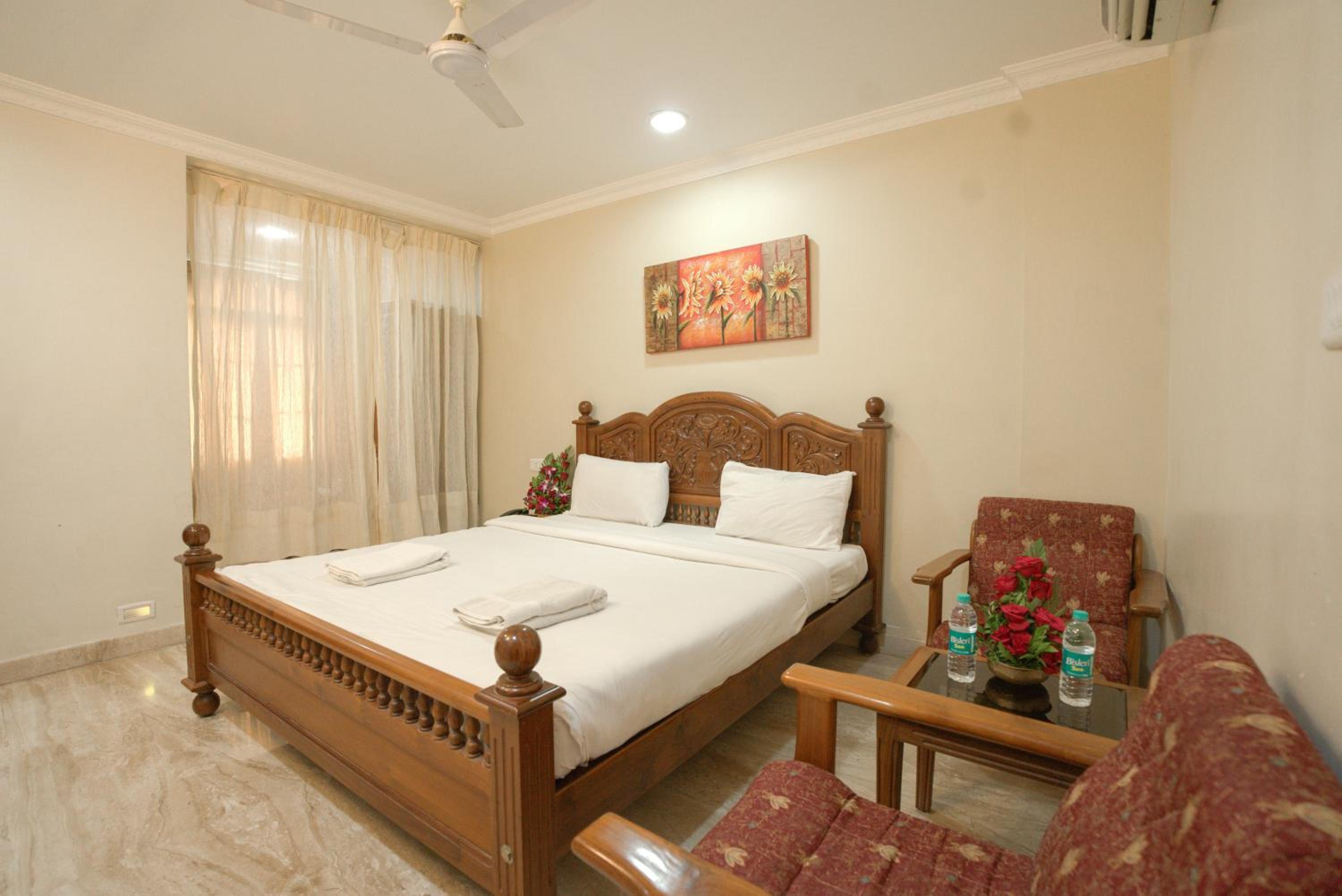Deluxe Room - Photo 8