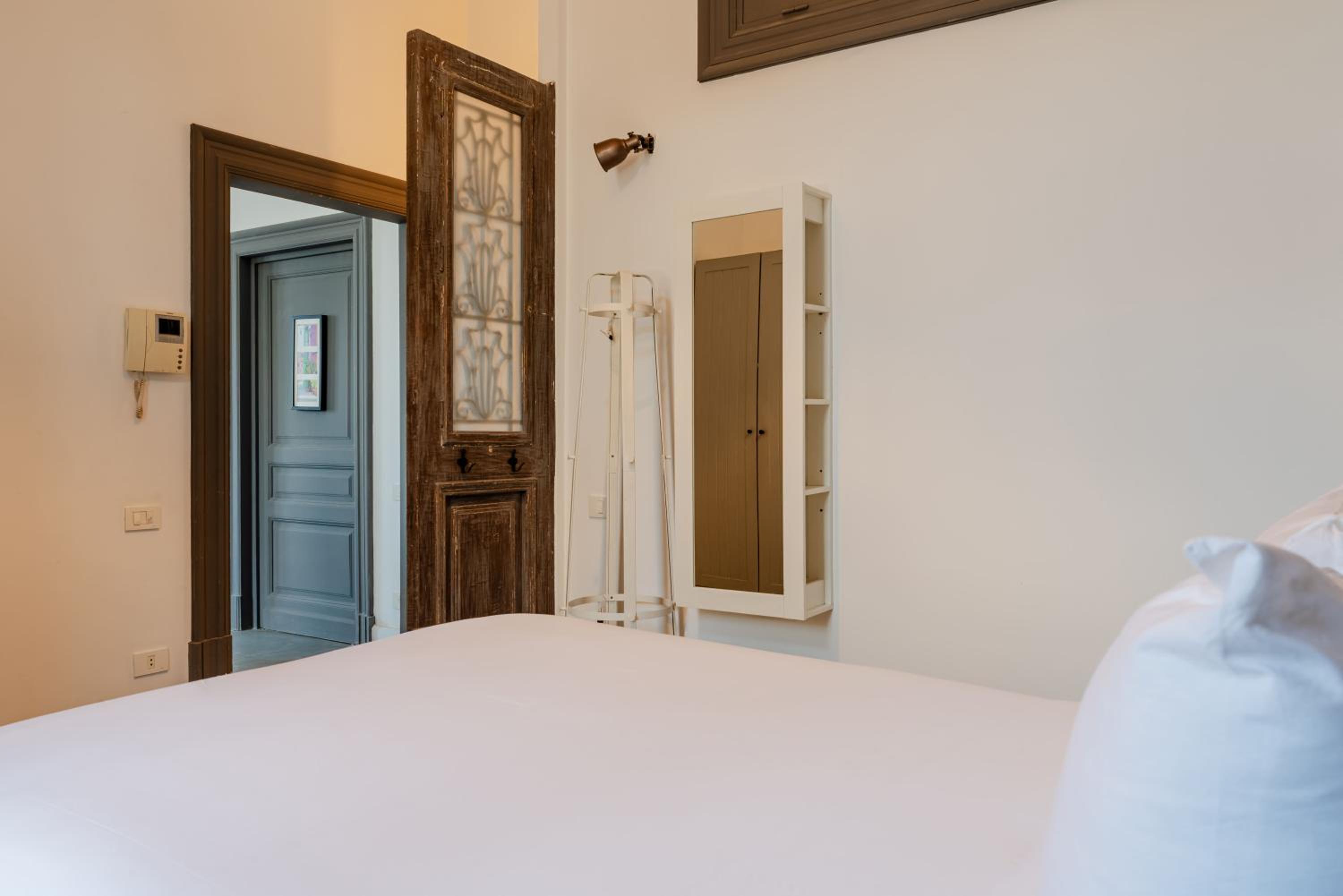 One-Bedroom Apartment with Sea View photo 1