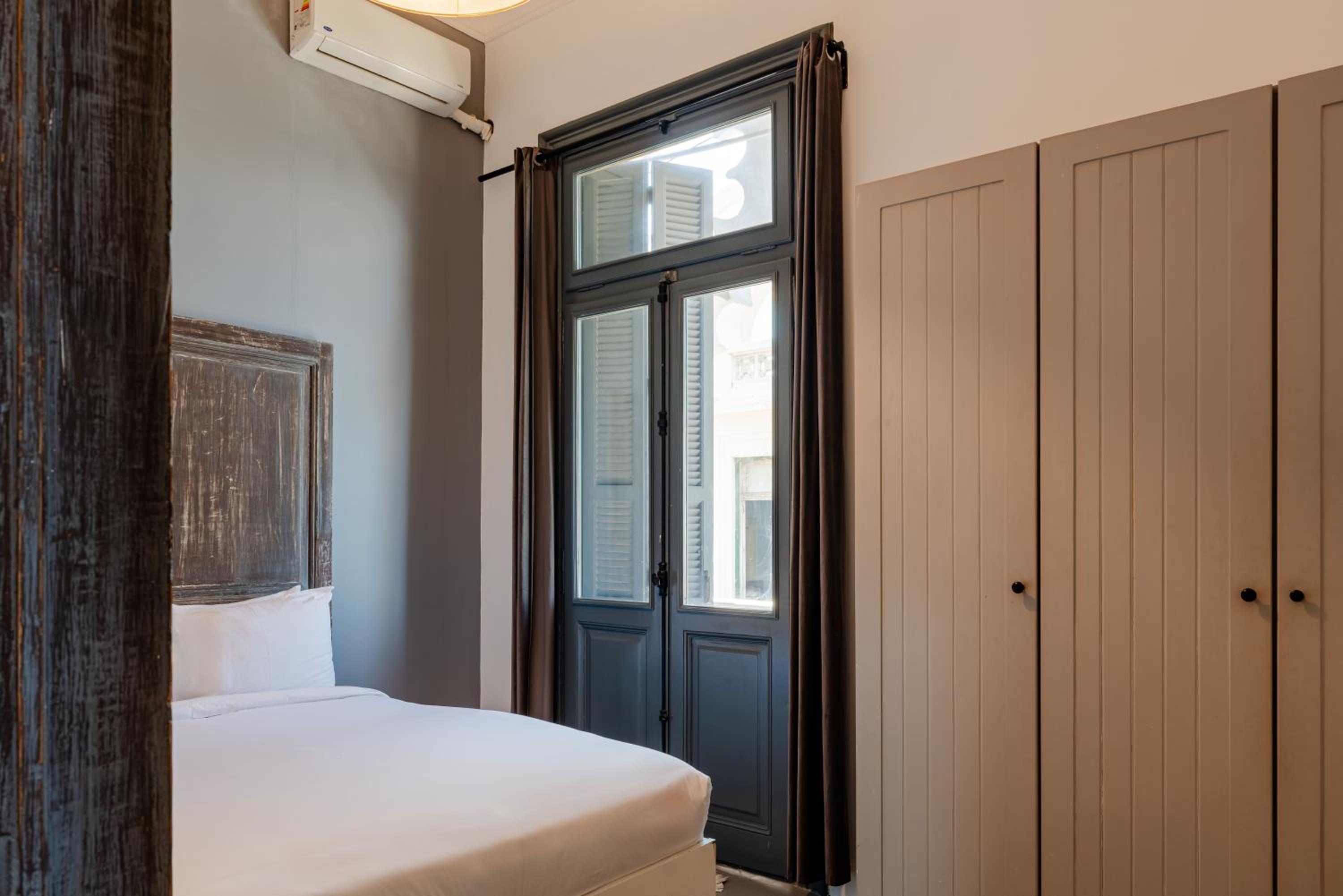 One-Bedroom Apartment with Sea View photo 2