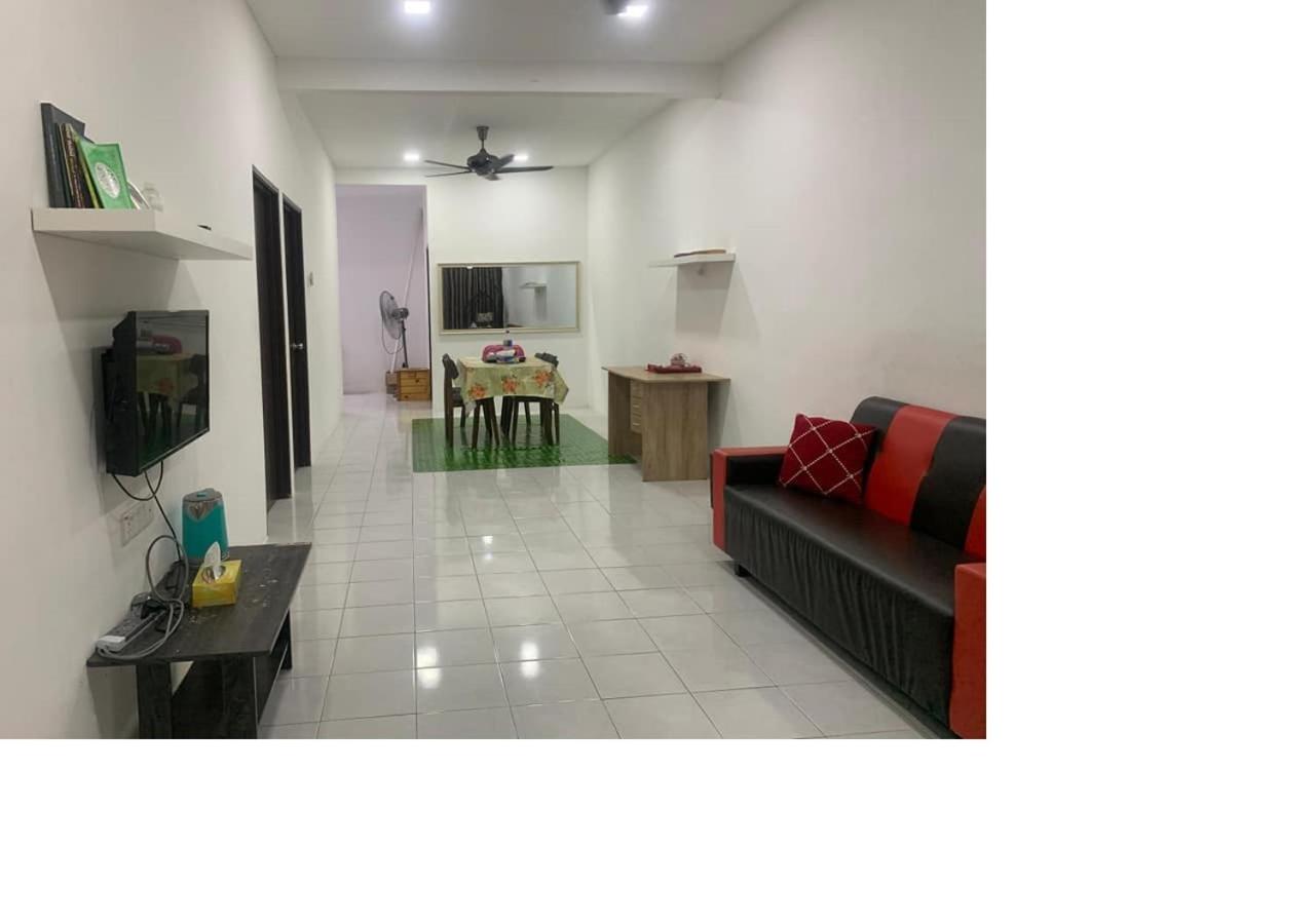 Two-Bedroom House photo 2