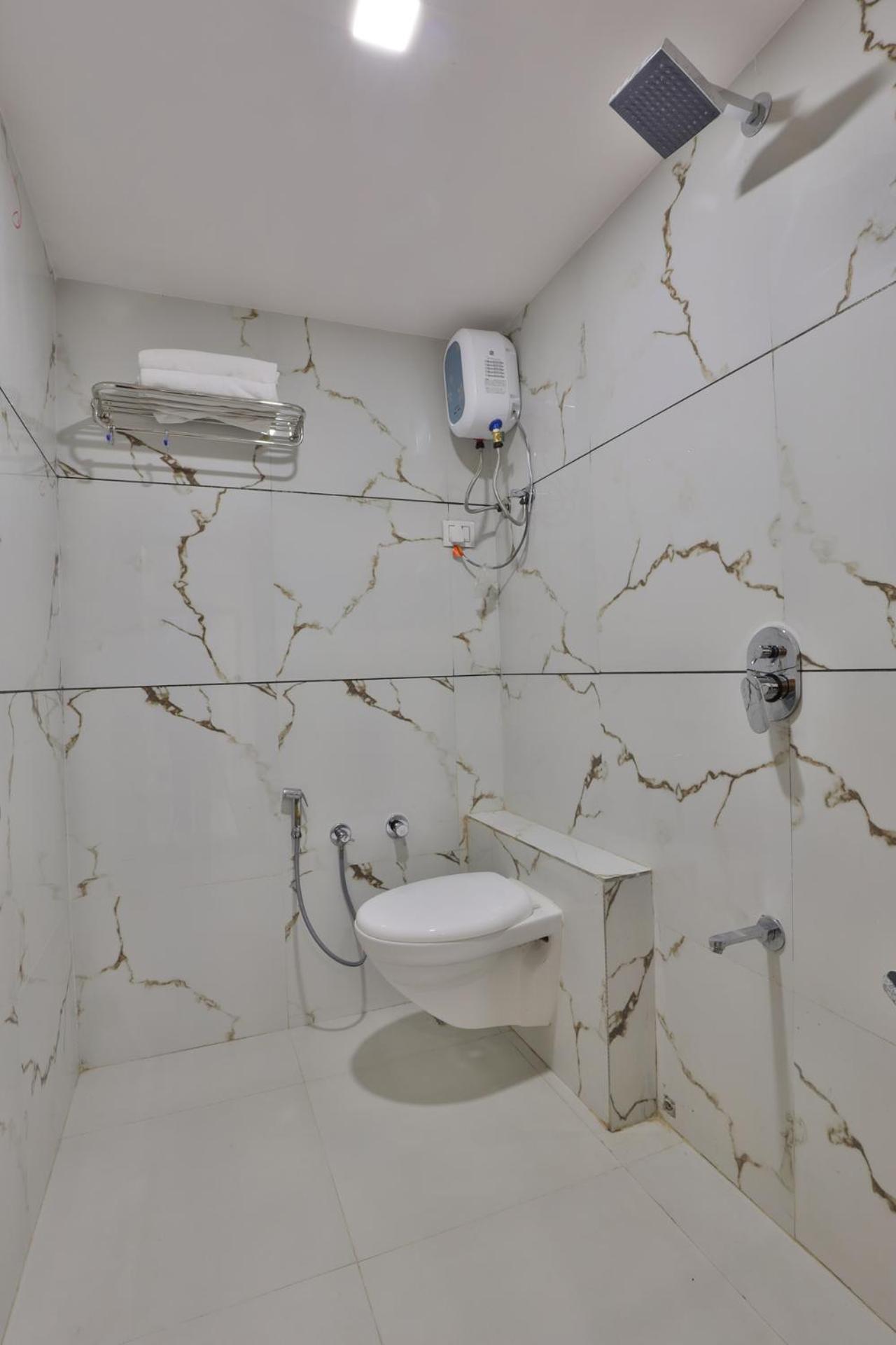 Double Room - Photo 2