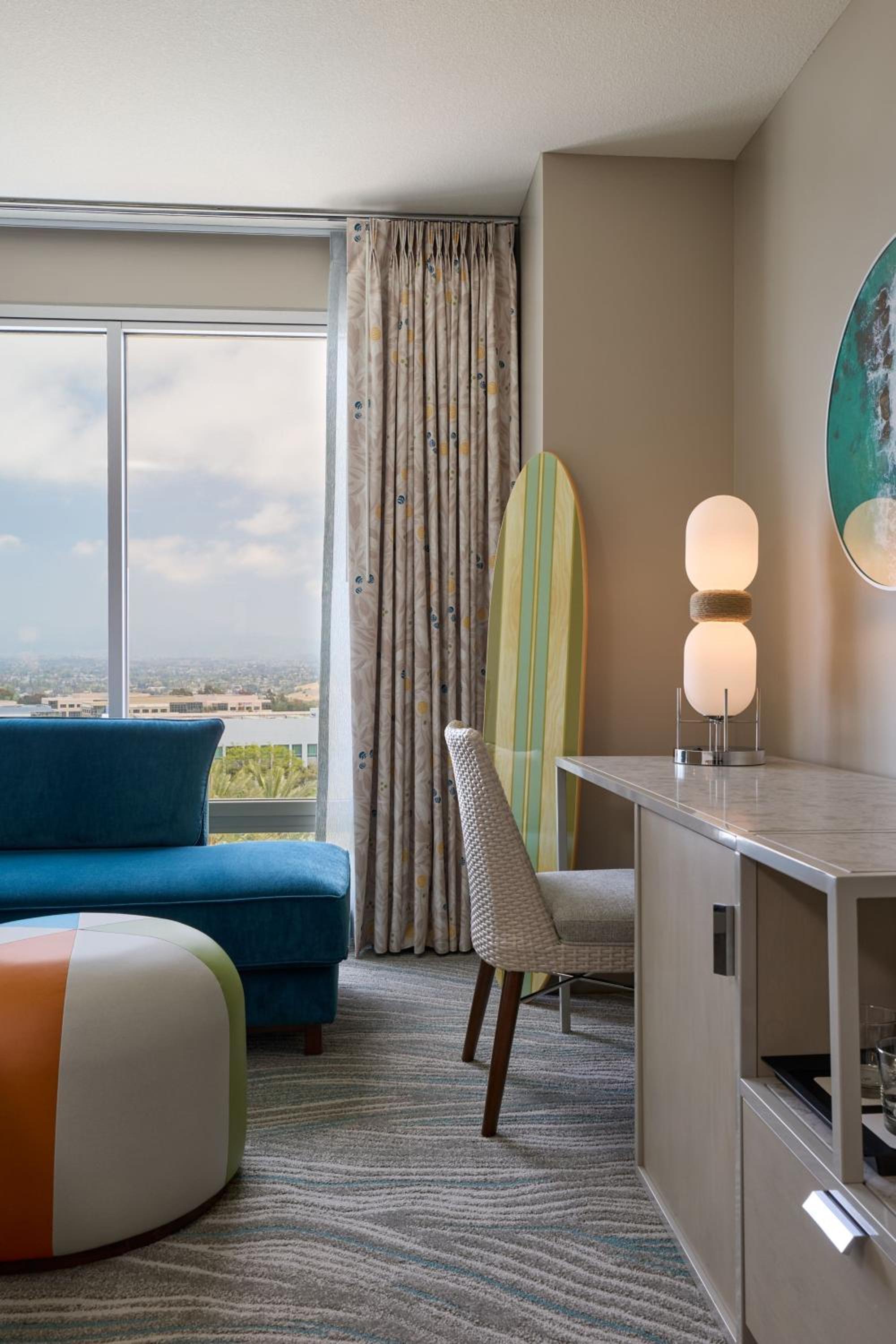 King Room with Pool View - Photo 3