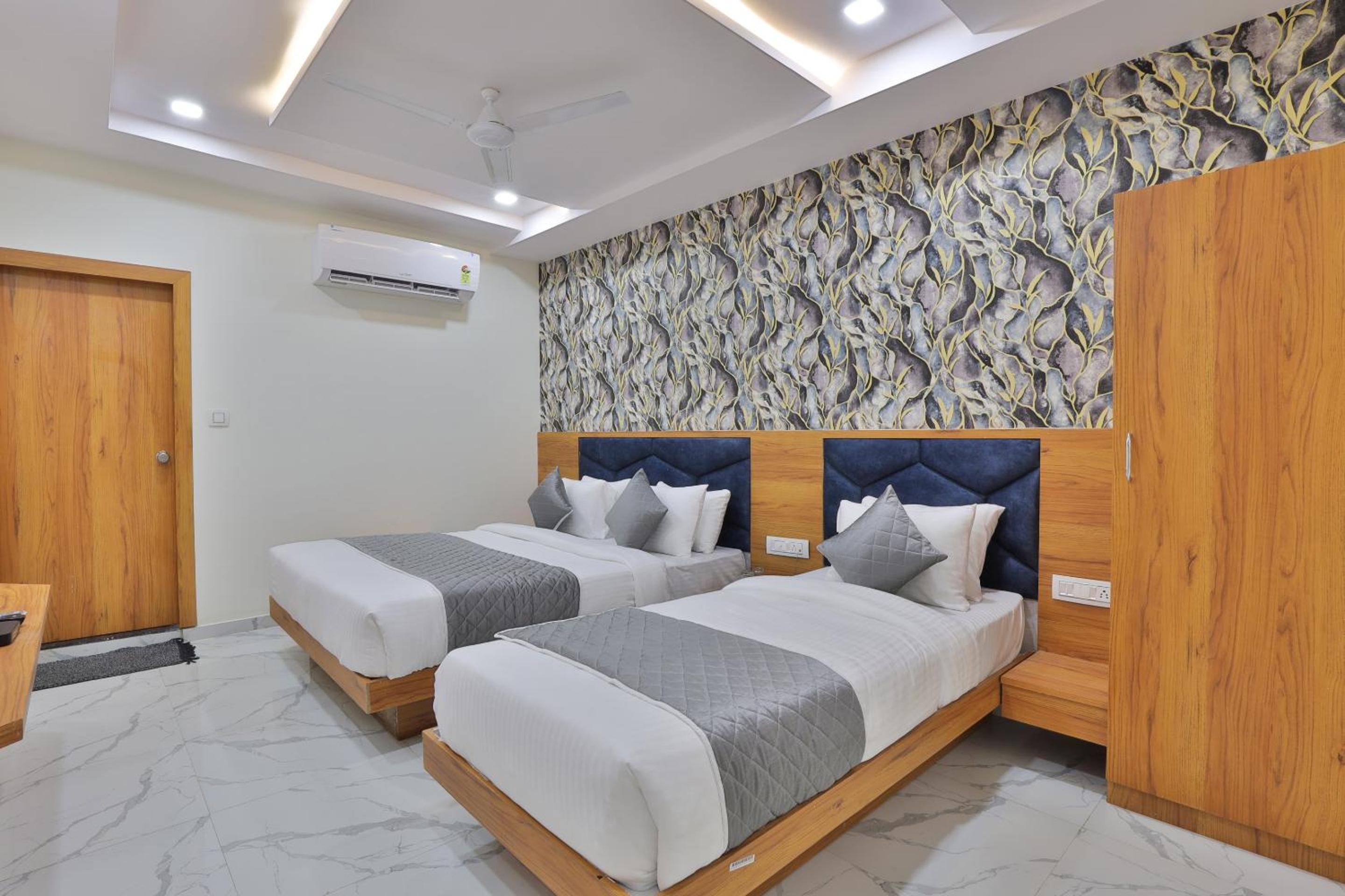 Triple Room - Photo 9