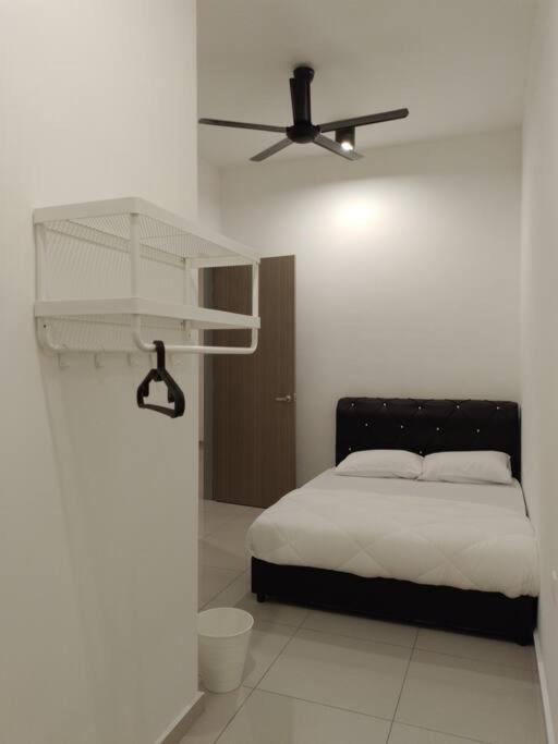 Four-Bedroom House photo 2