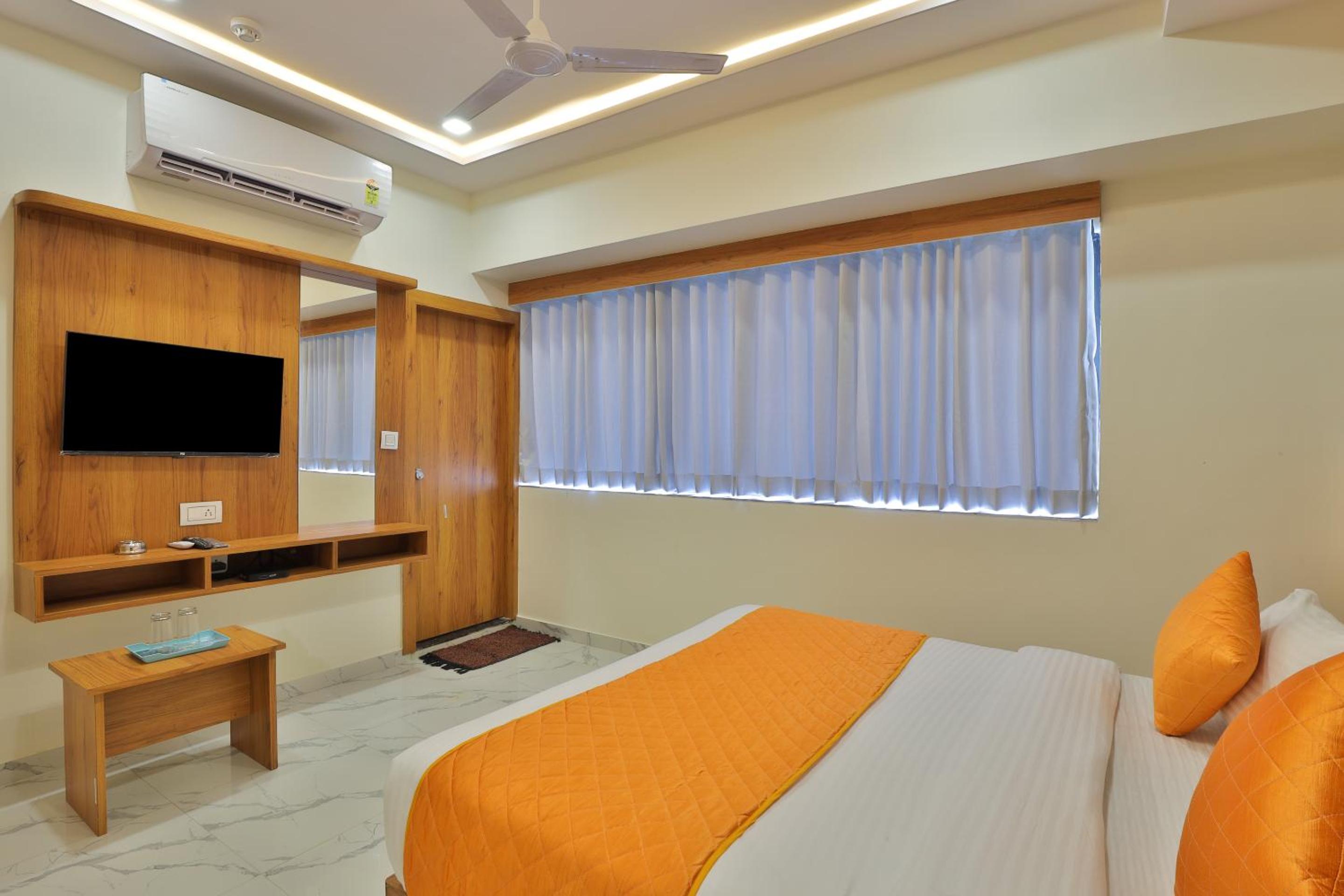 Double Room - Photo 5
