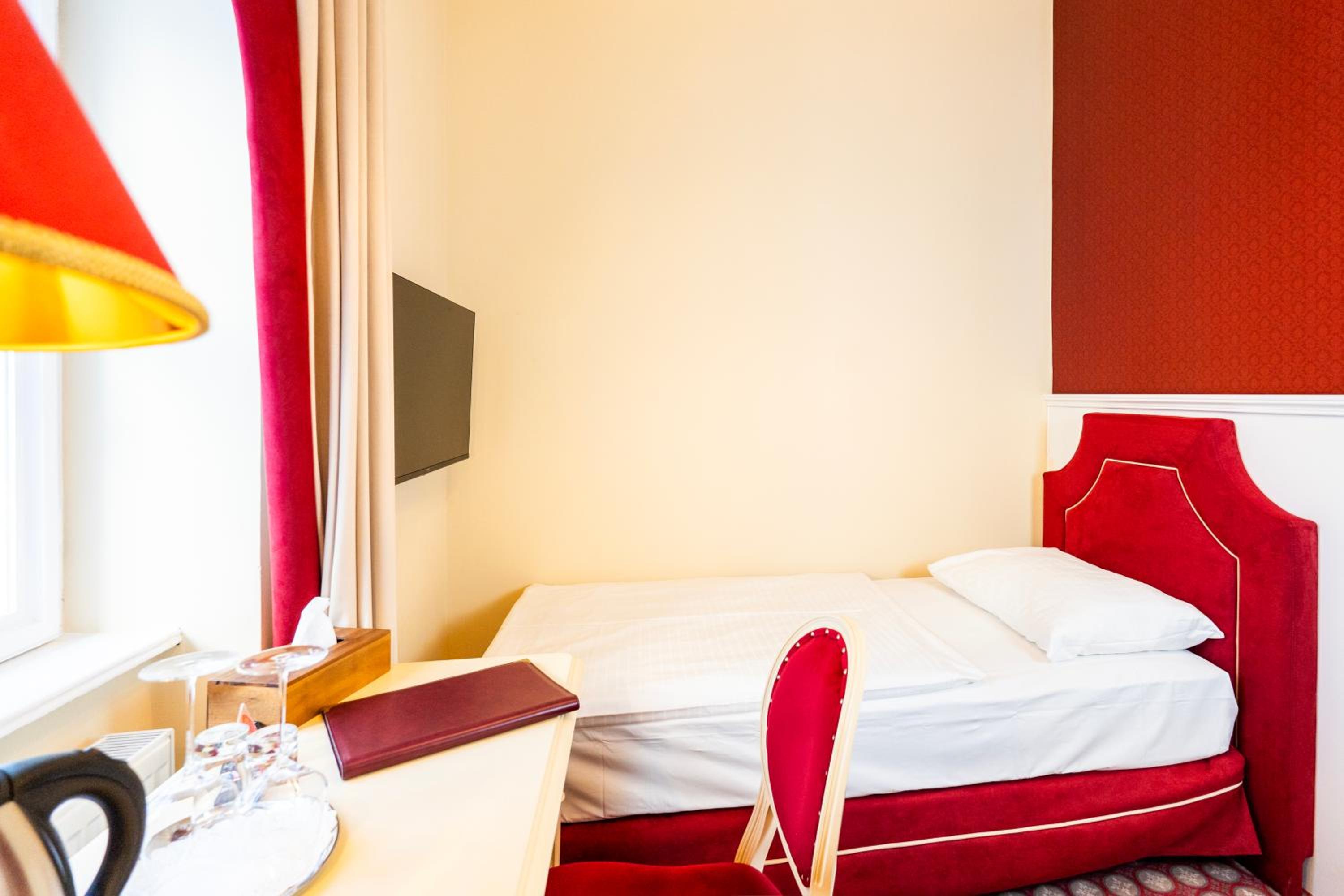 Single Room photo 1
