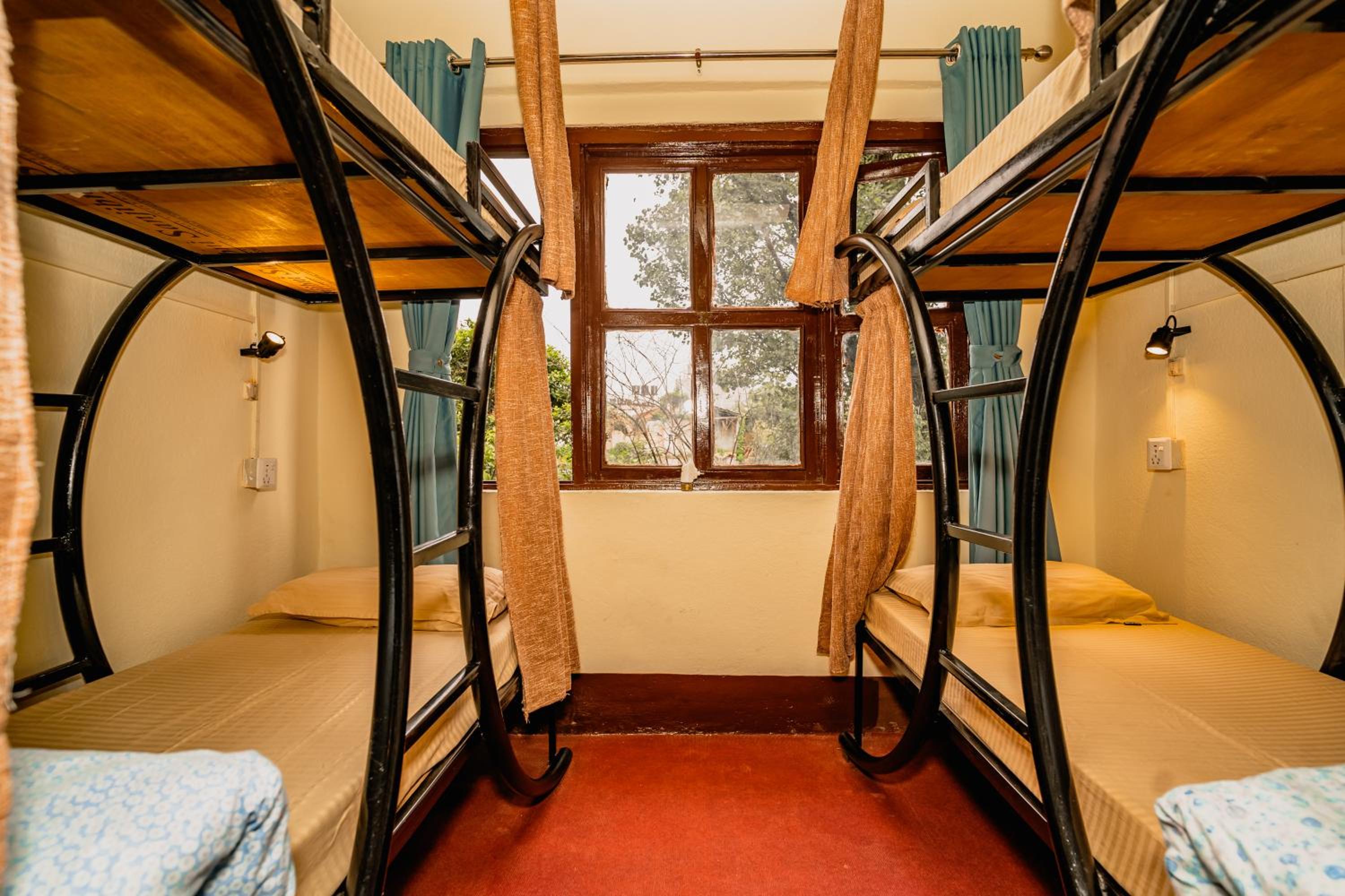 Bed in 4-Bed Mixed Dormitory Room photo 1
