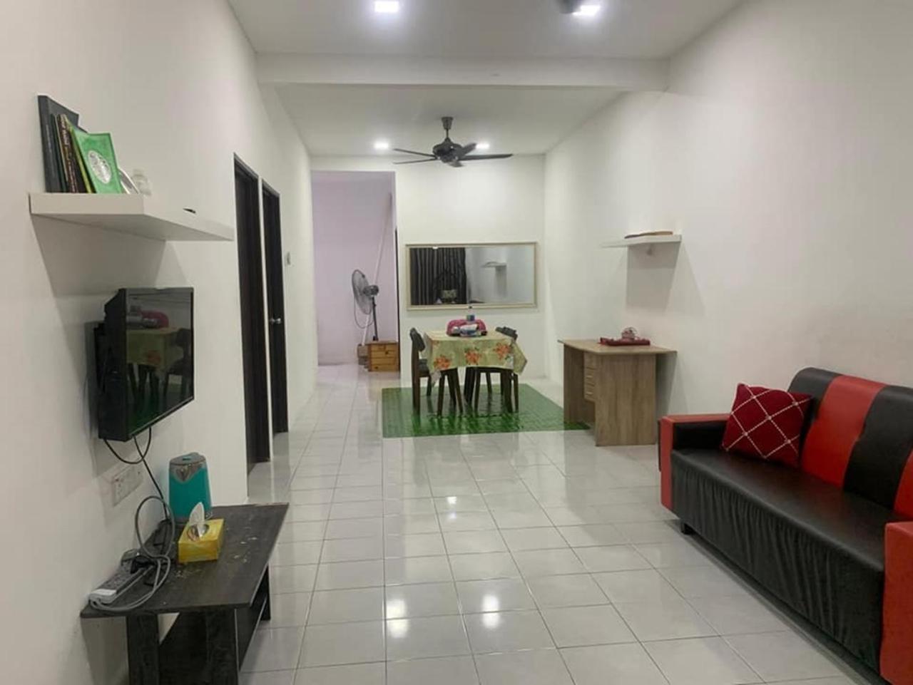 Two-Bedroom House photo 3