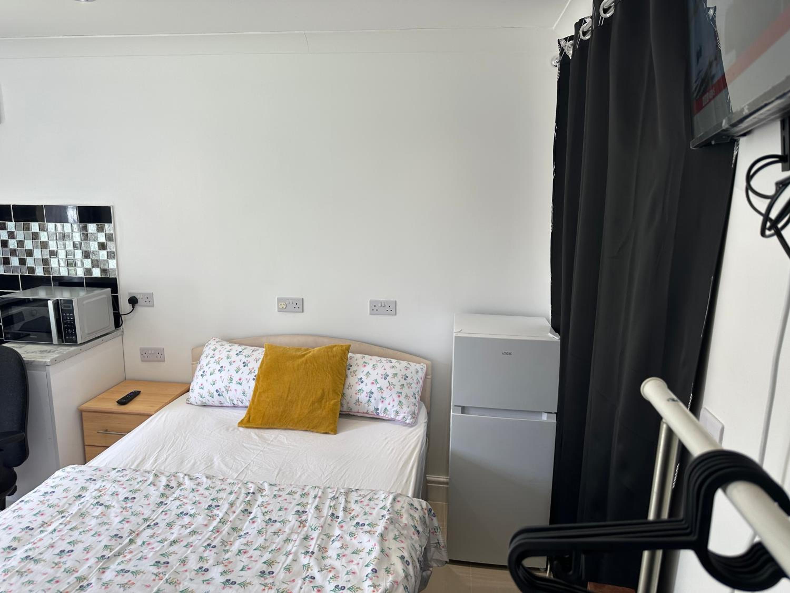 Deluxe Double Room with Shower photo 1