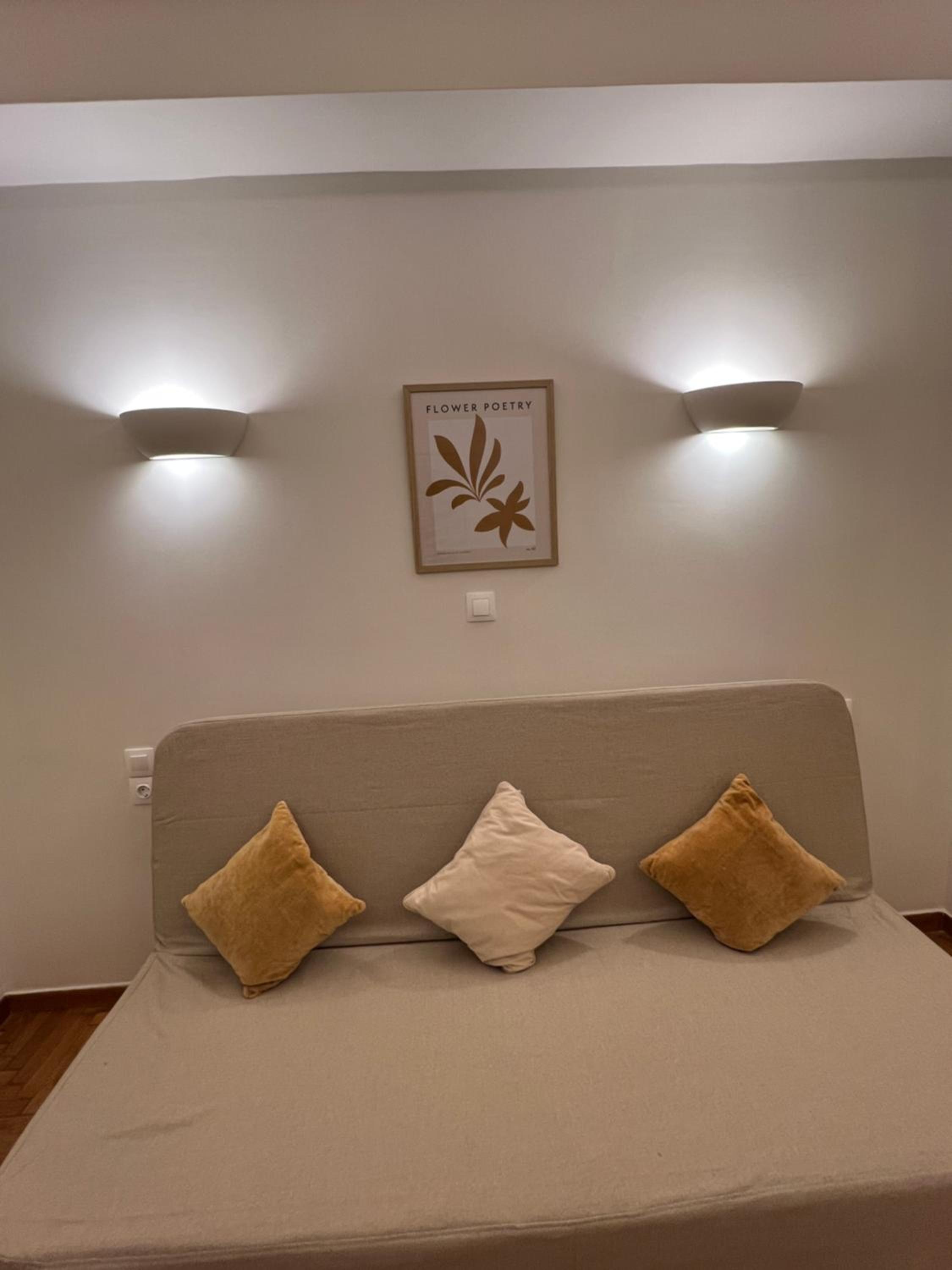 Two-Bedroom Deluxe Apartment with Balcony