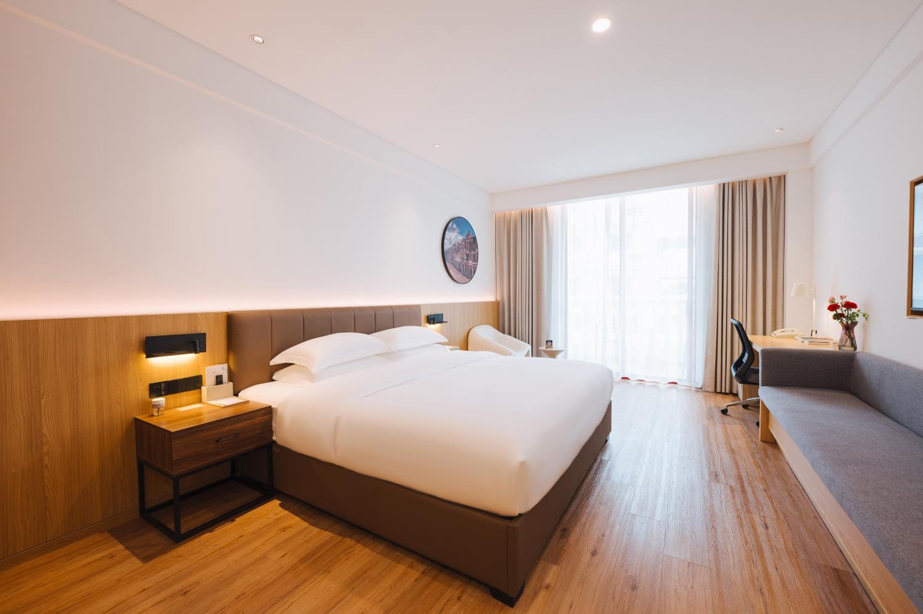 Deluxe Double Room With Balcony photo 2