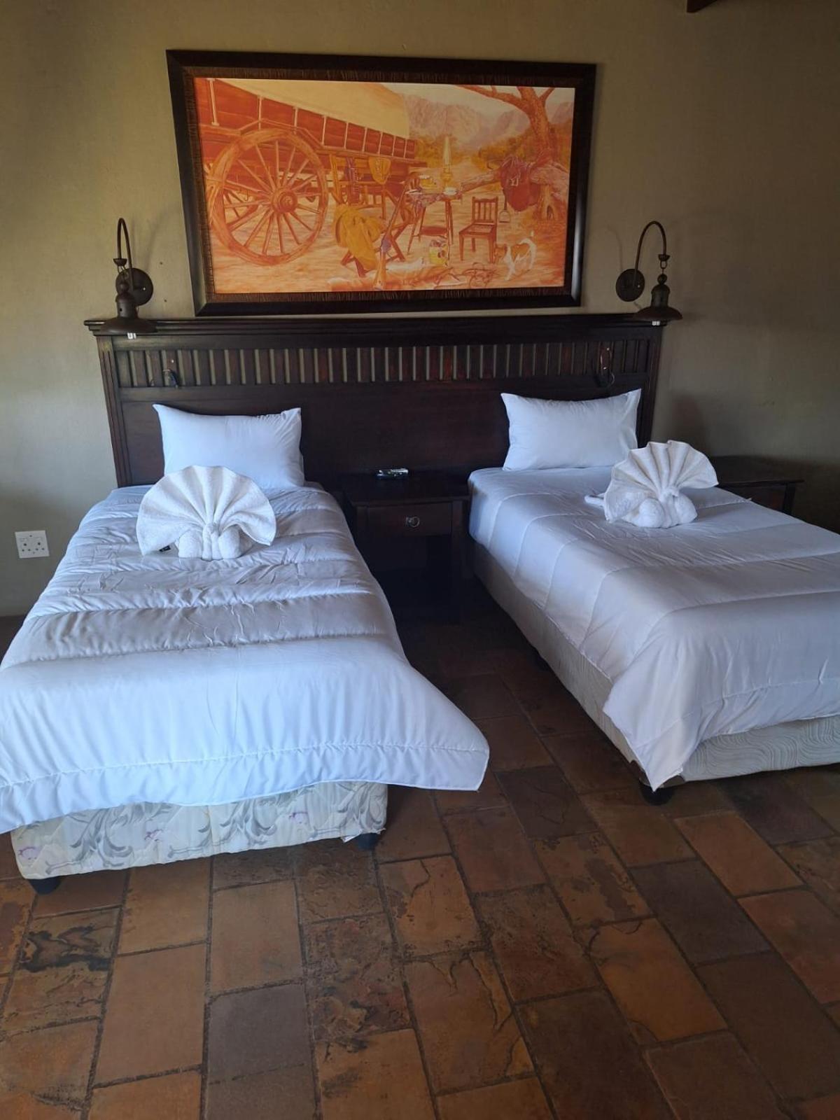 Twin Room with Lake View - Photo 1