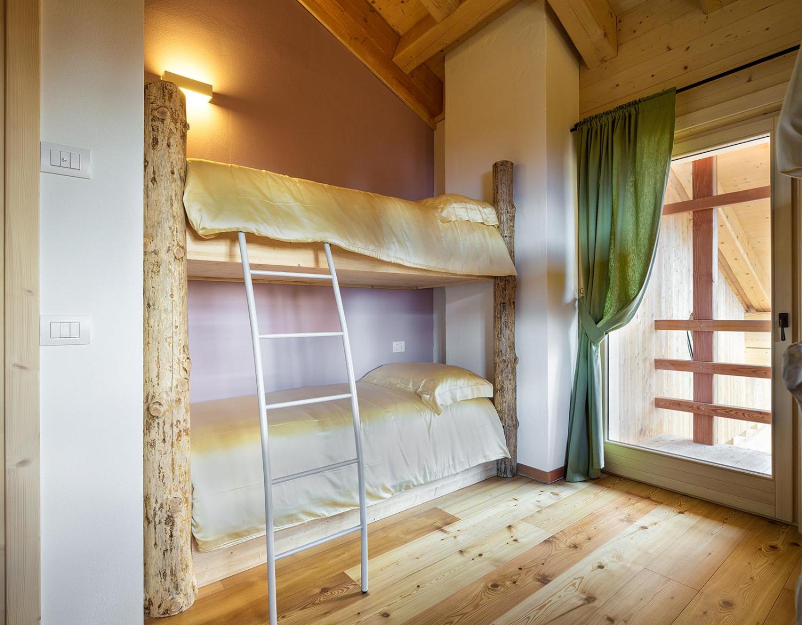 Quadruple Room with Shared Bathroom