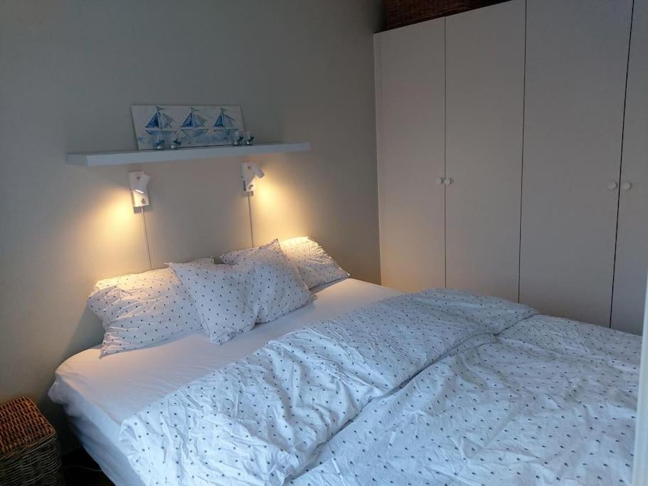 Three-Bedroom Apartment photo 2