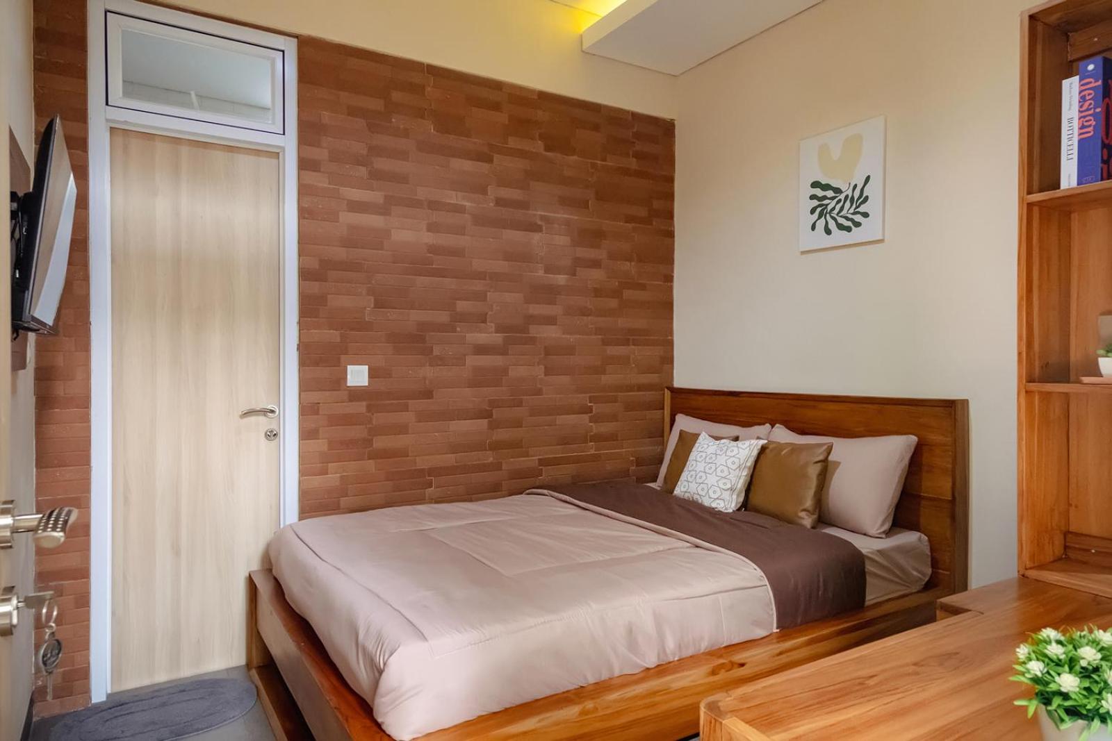 Standard Double Room - Photo 1