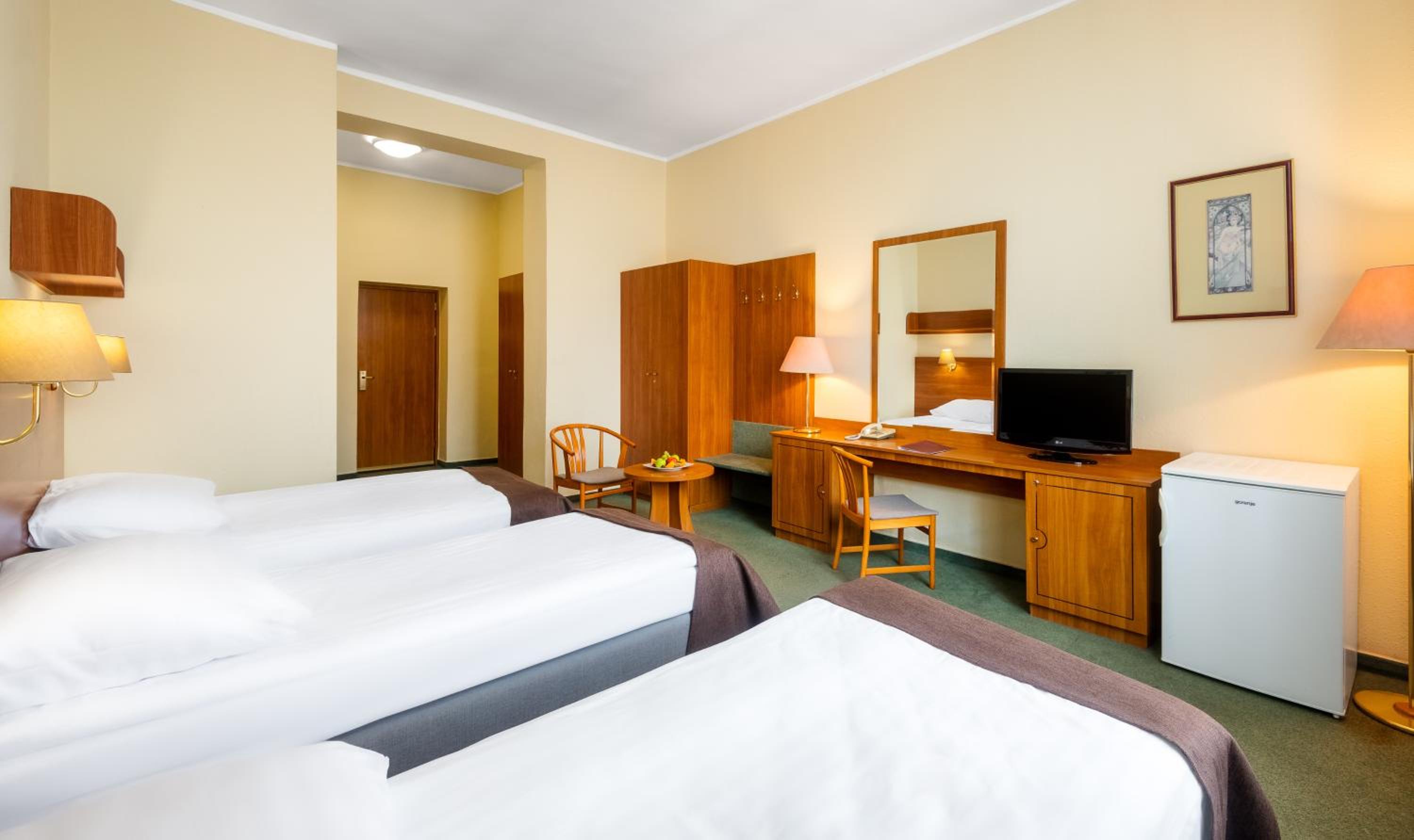 Standard Triple Room - Photo 5