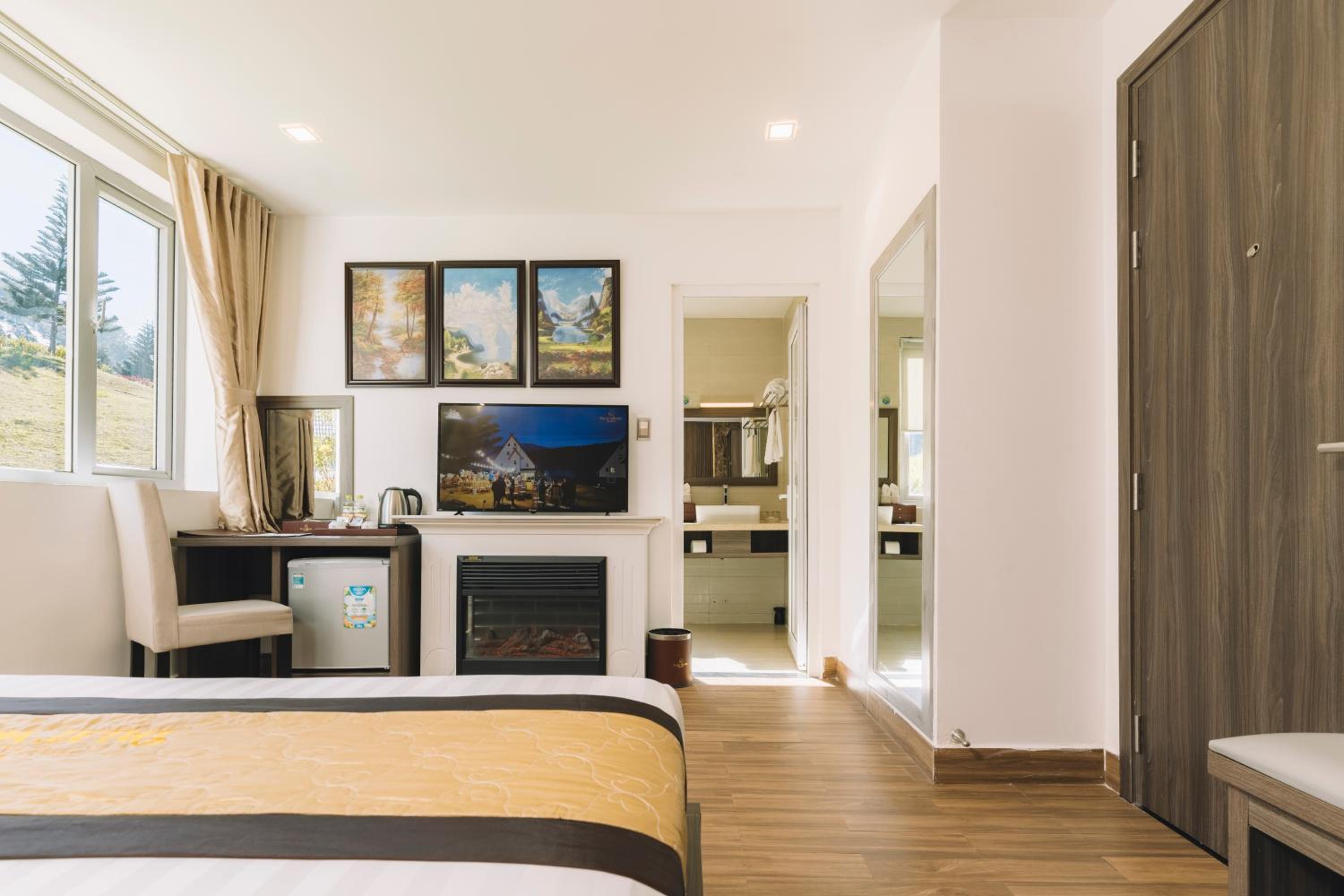 Superior Double or Twin Room photo 2