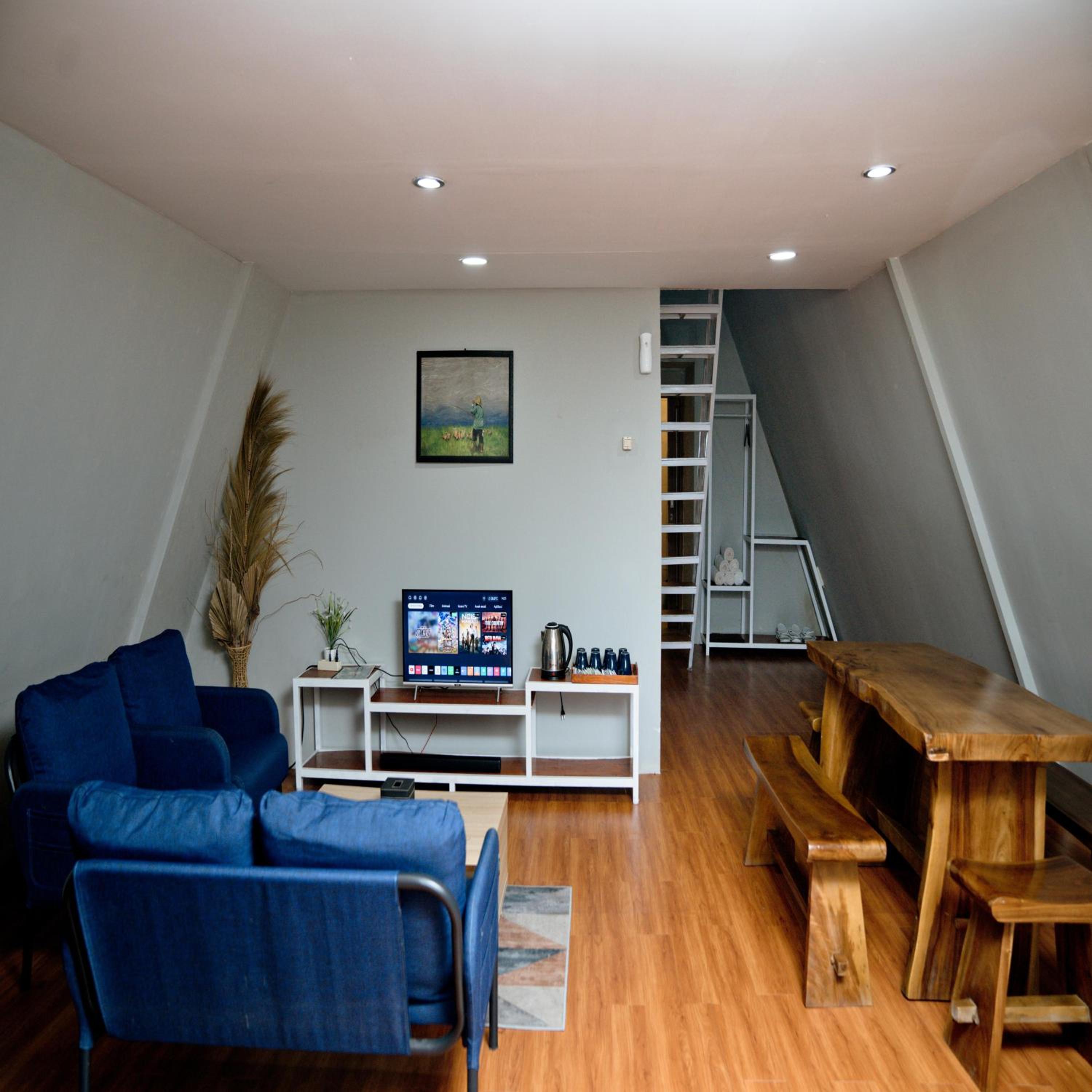 Family Room photo 1