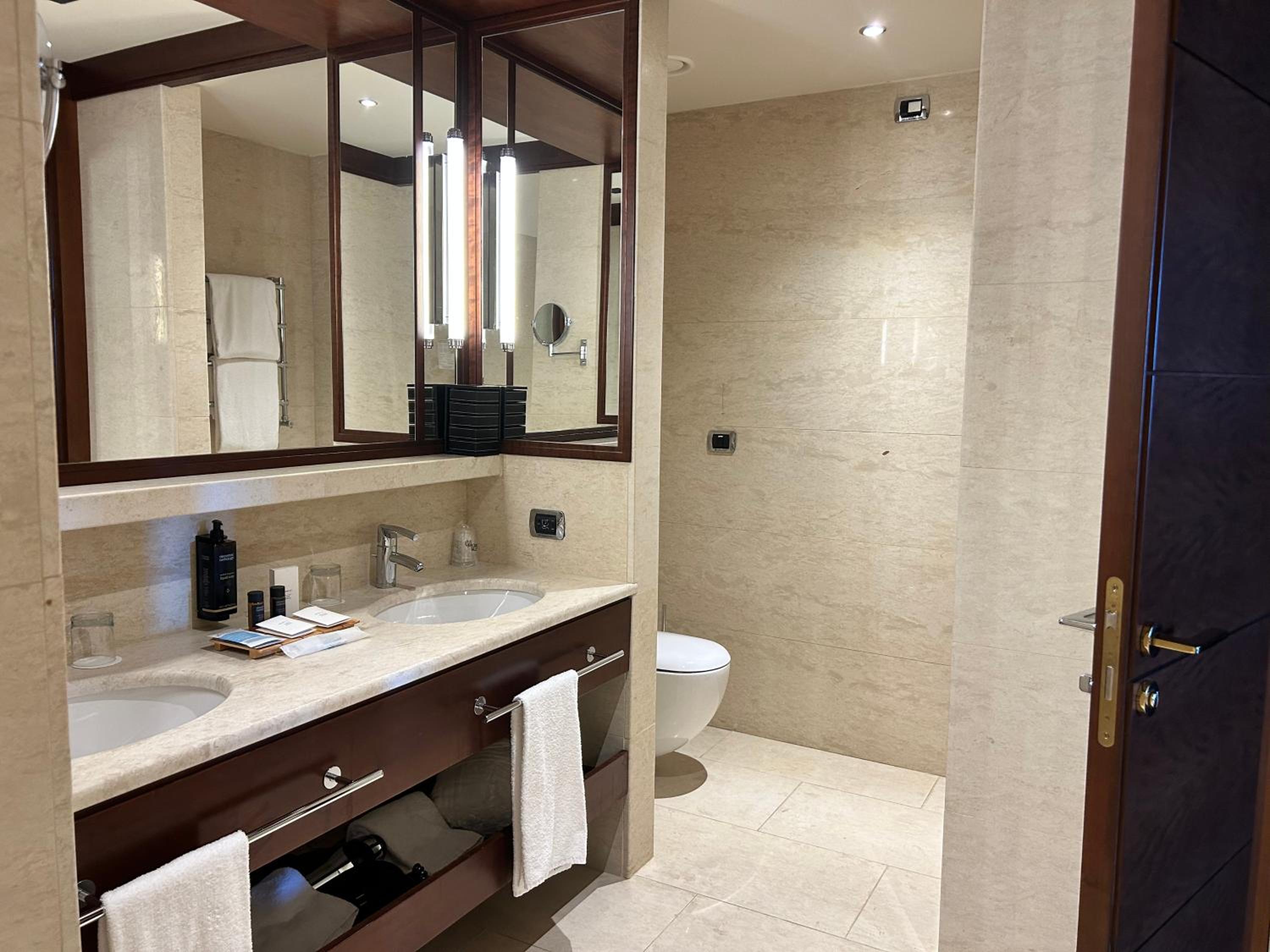 Presidential Suite photo 2
