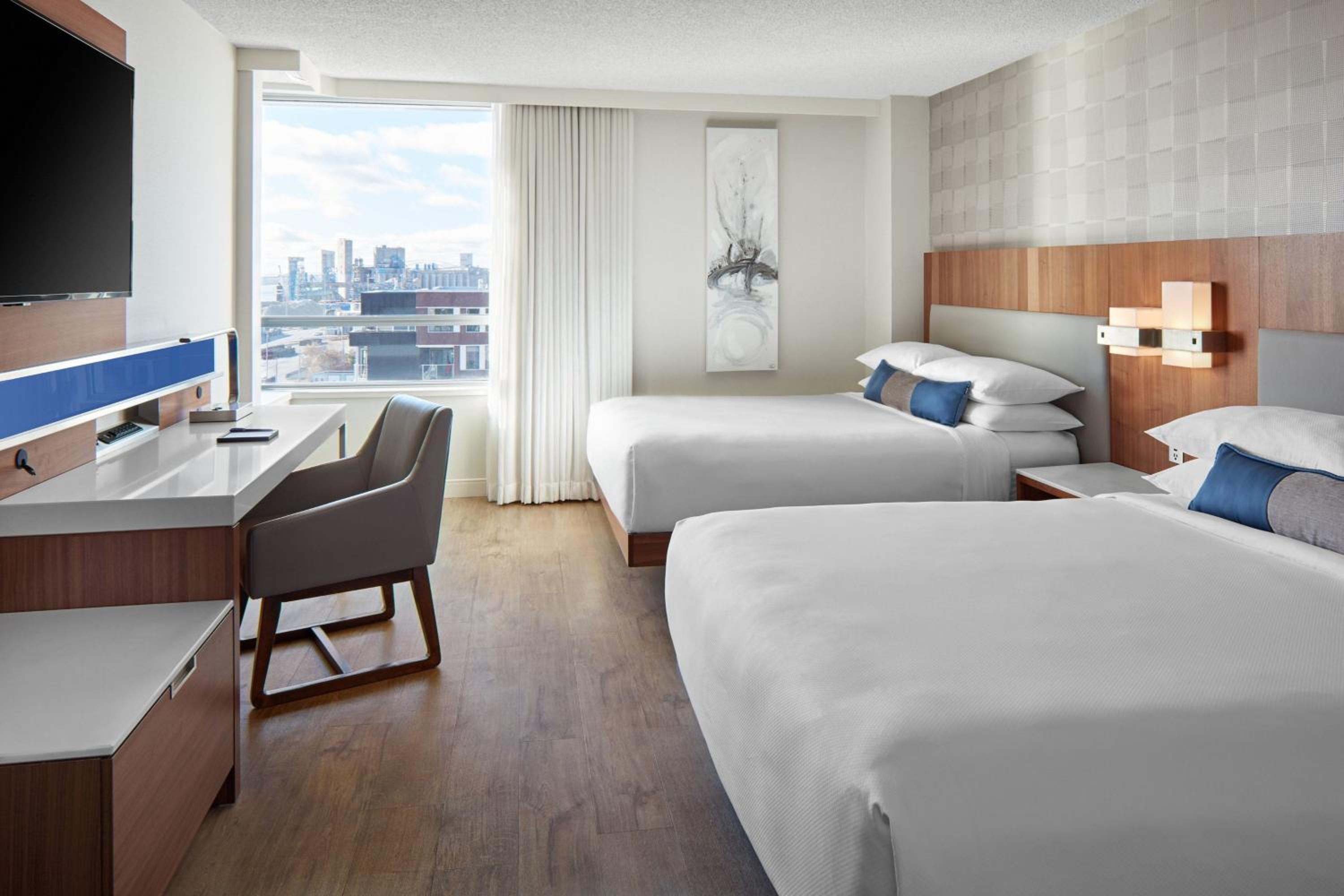 2 Queen Beds, Guest Room - Photo 1