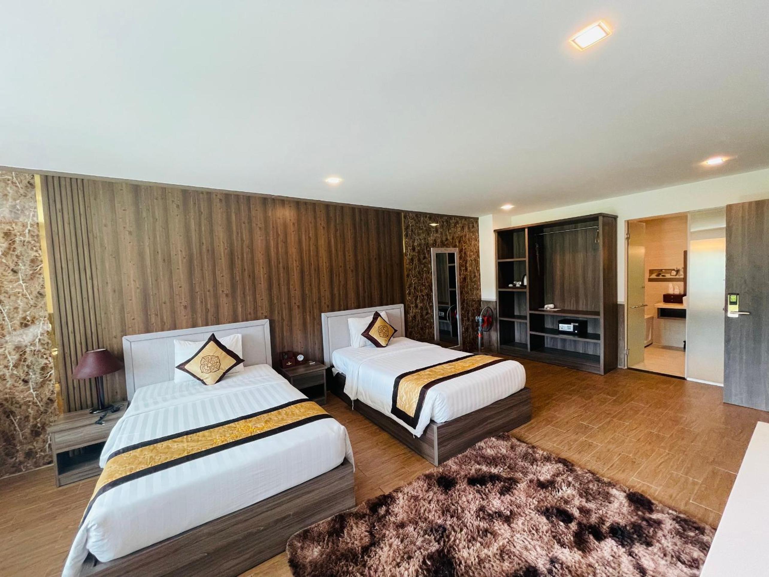Deluxe Twin Room