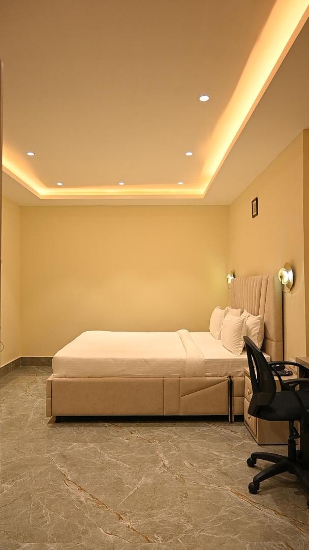 Deluxe Double Room (2 Adults + 1 Child) photo 3
