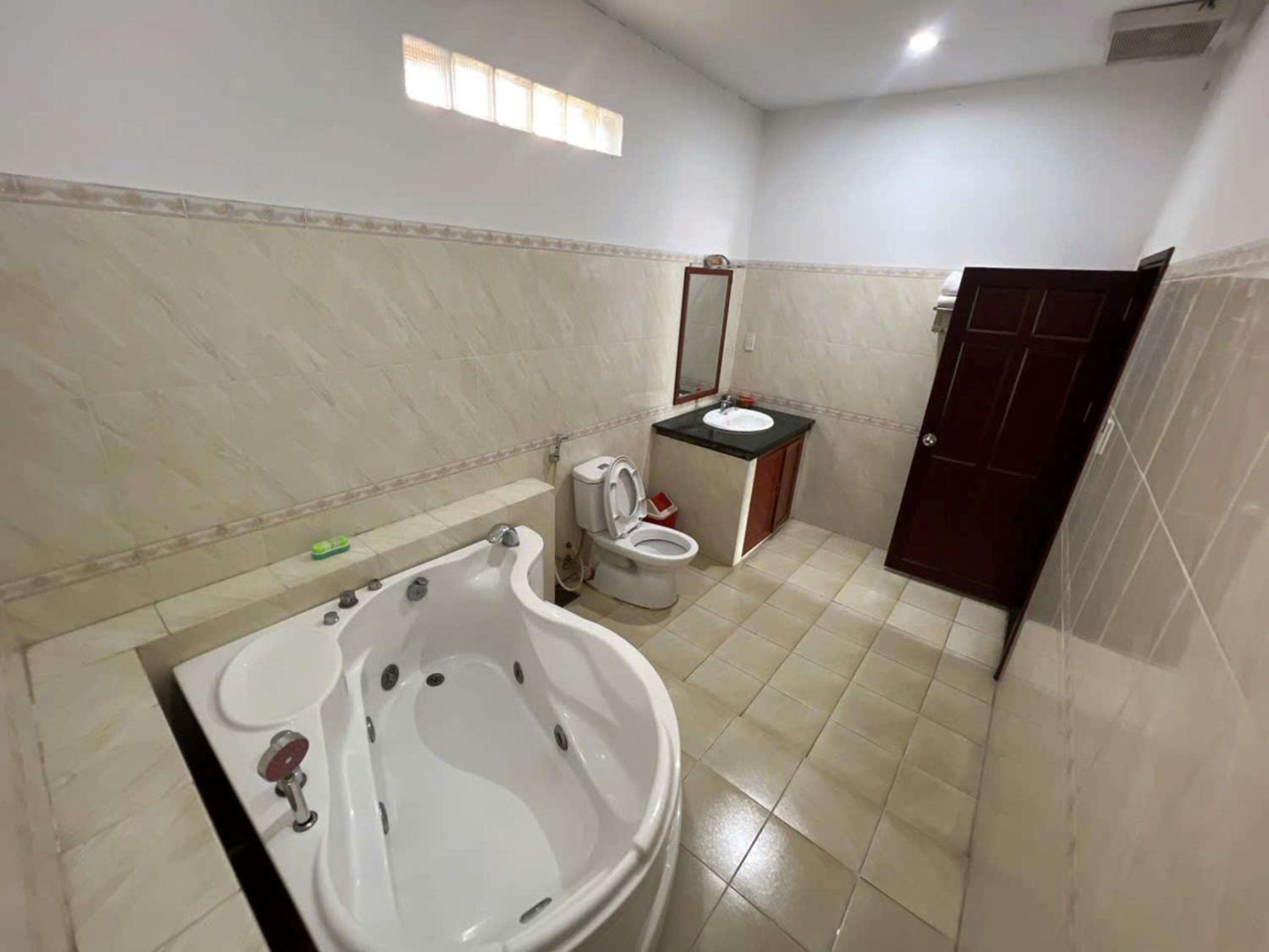 Deluxe Double Room - Photo 12