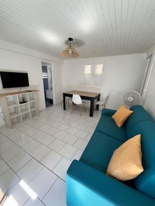 One-Bedroom House photo 1