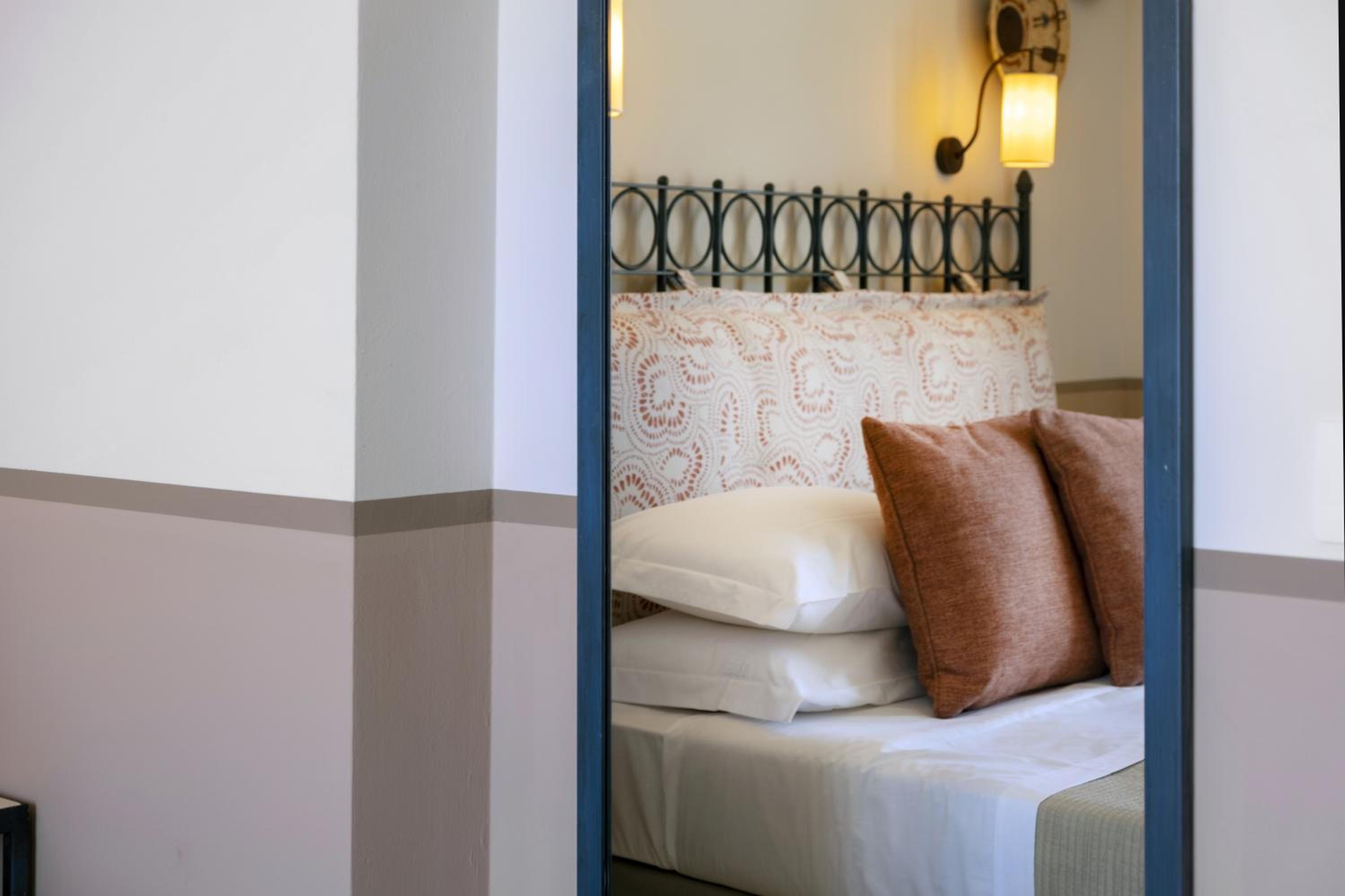 Standard Double Room - Photo 3