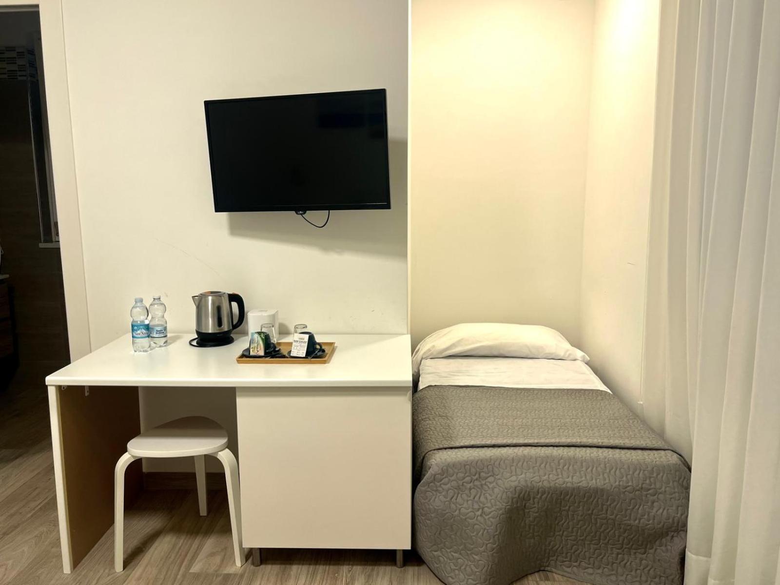 Standard Triple Room - Photo 6