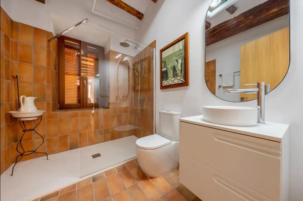 Four-Bedroom House photo 2