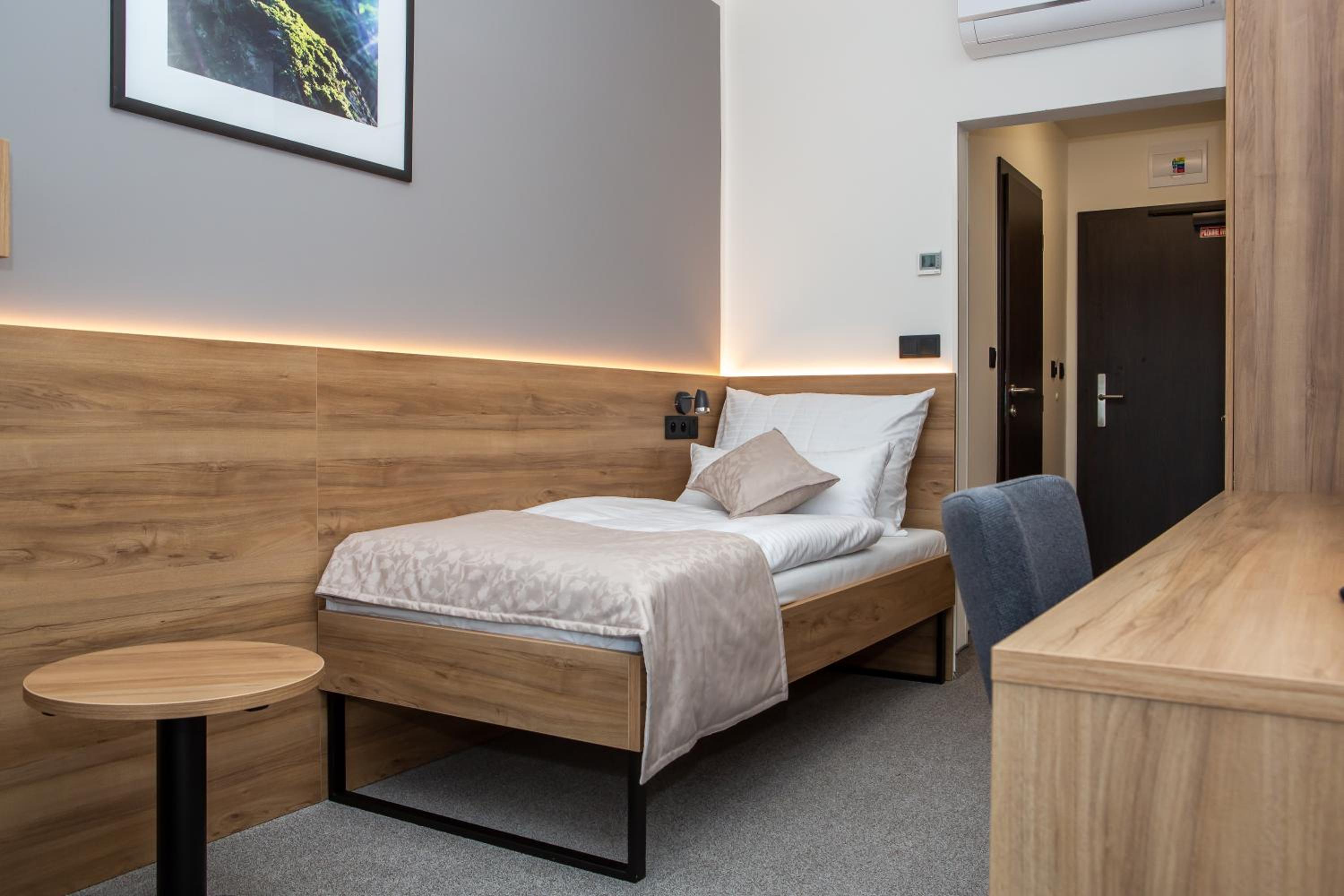 Single Room photo 1
