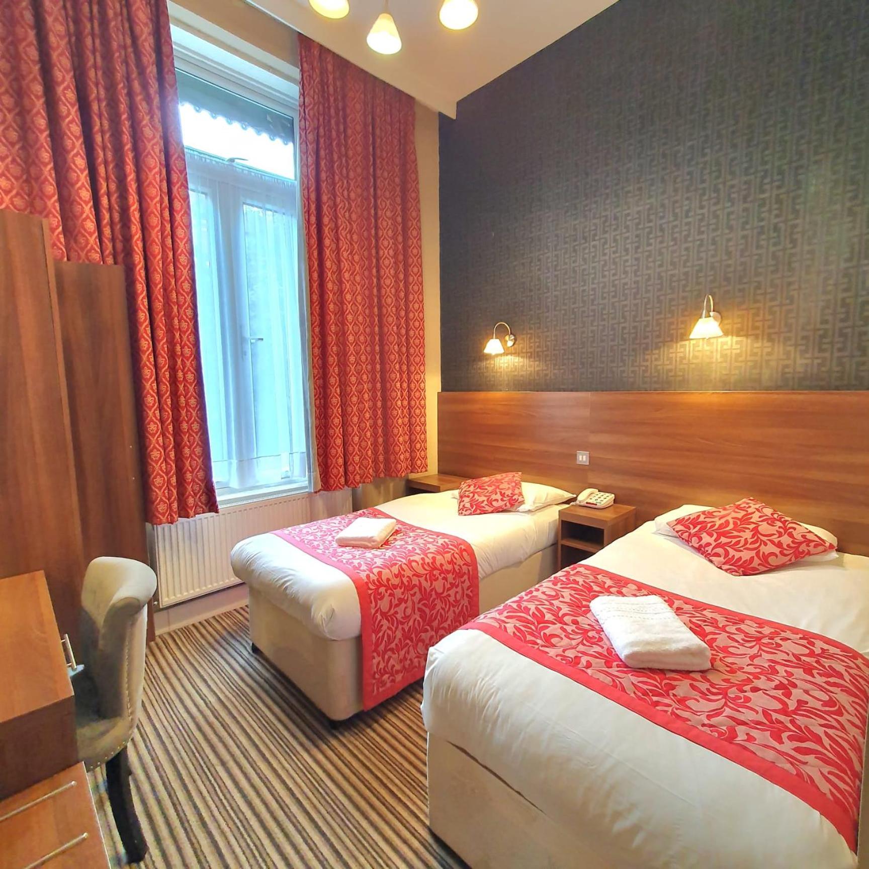 Twin Room photo 2