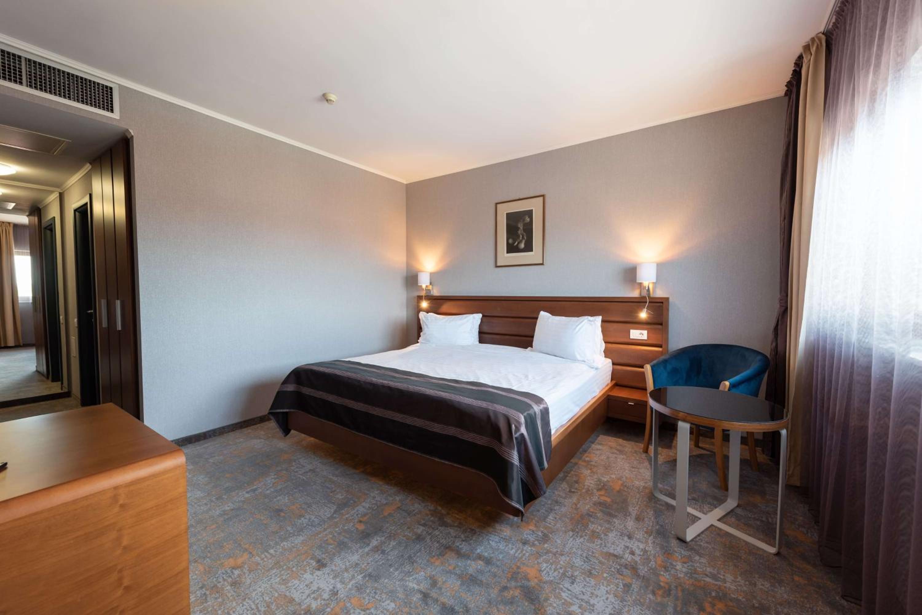 Premium Deluxe Executive Suite