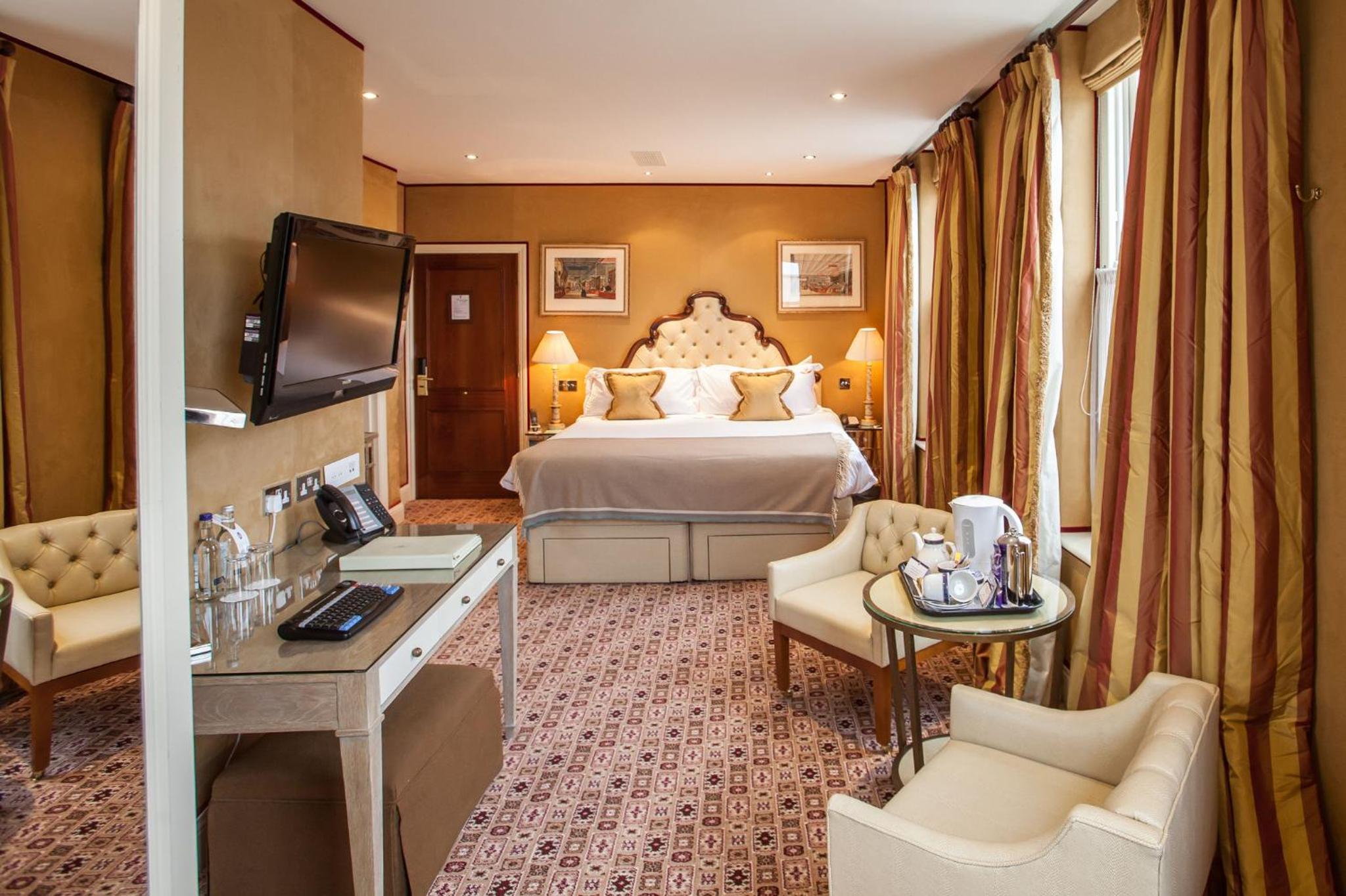Superior King or Twin Room - Photo 11