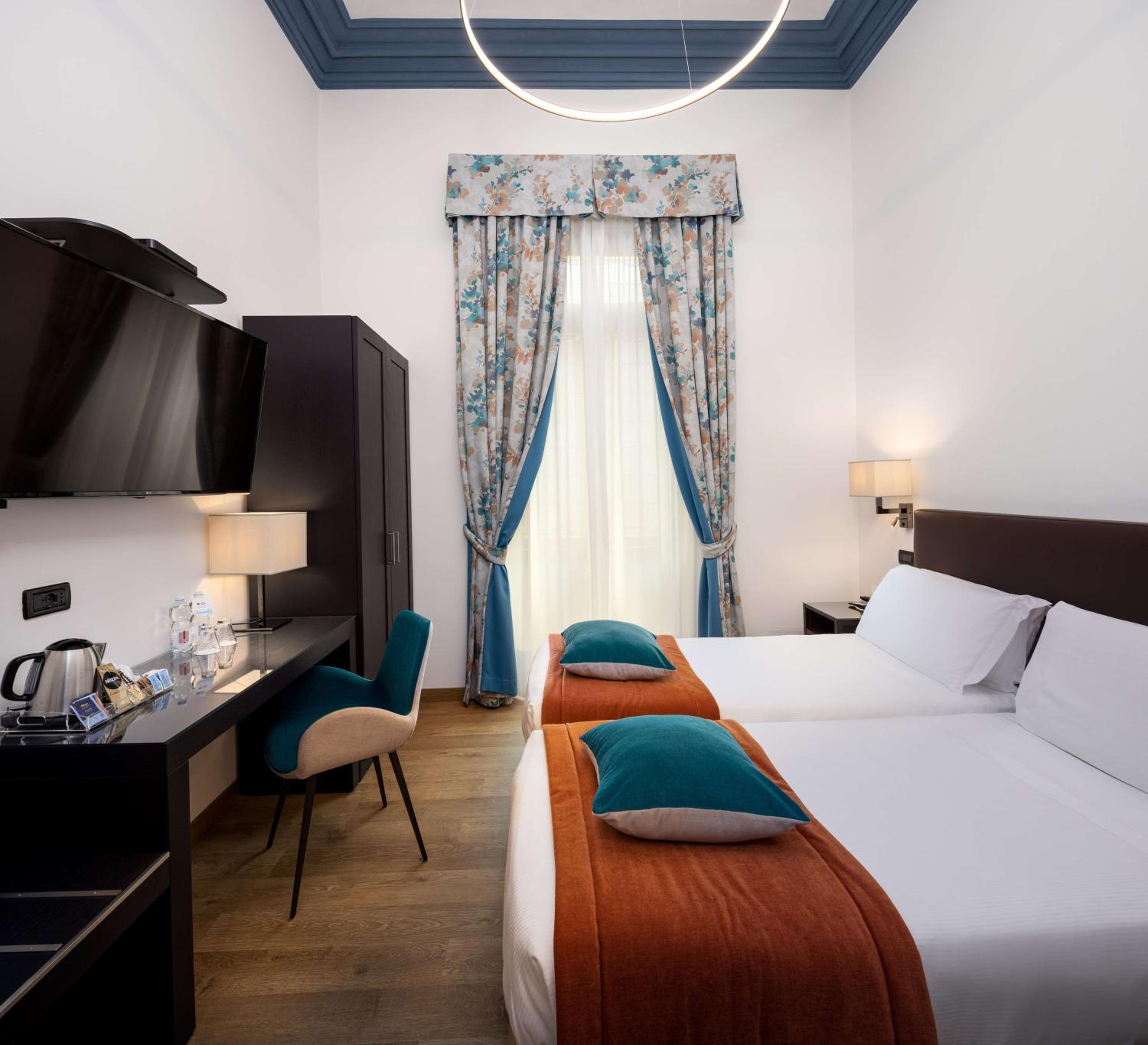 Twin Room - Photo 1