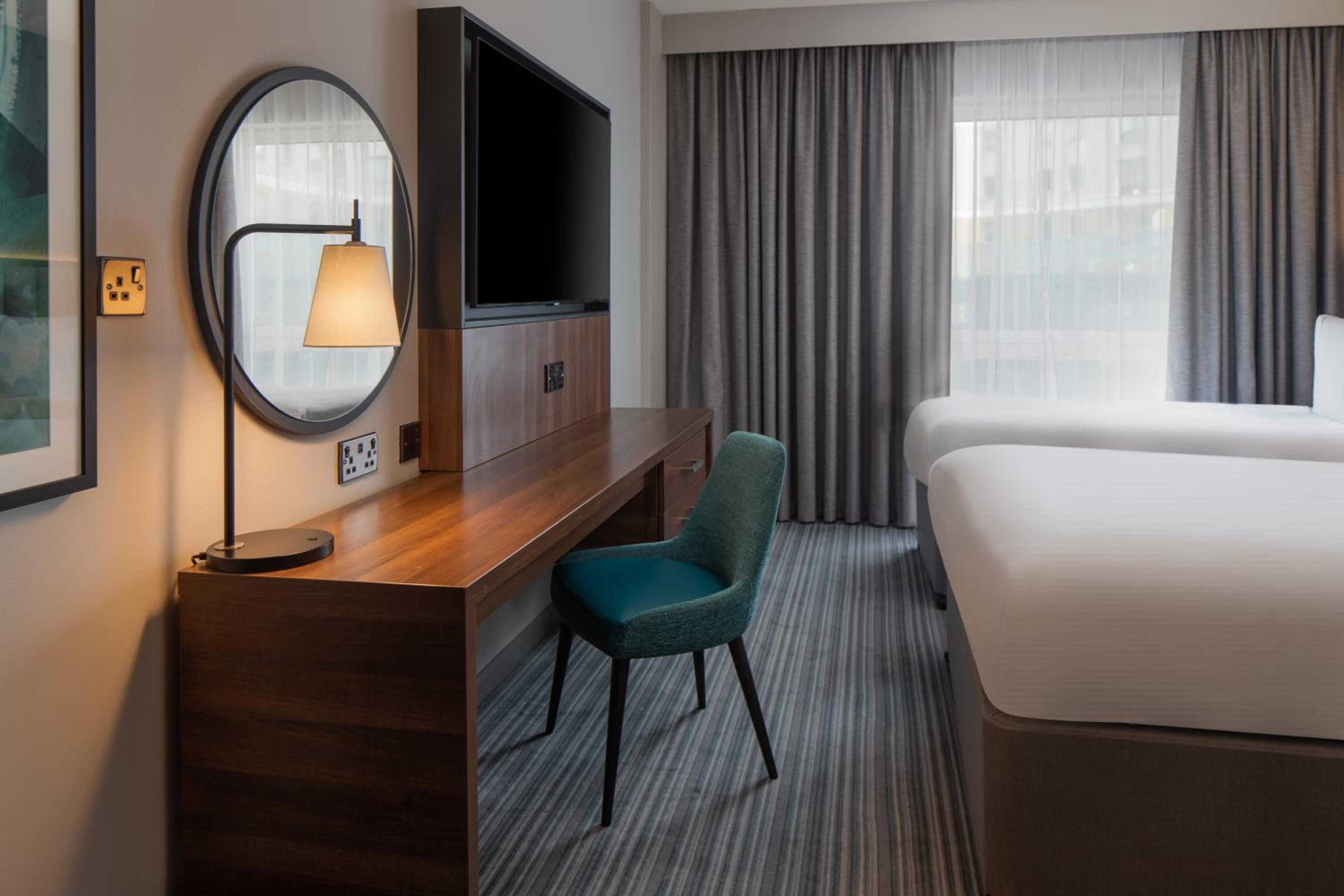 Double Room with Single Bed thumbnail 5