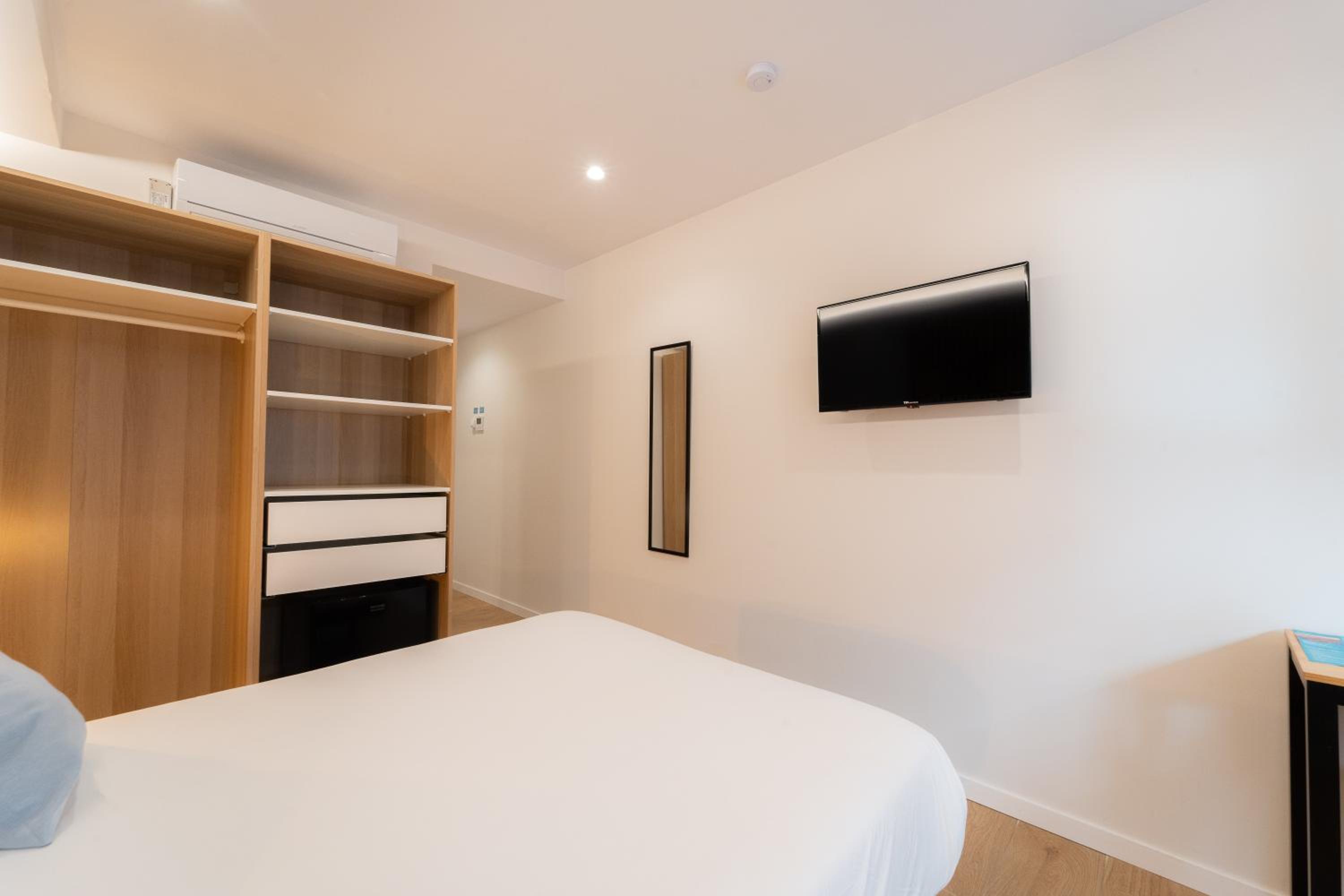 Double Room with Private Bathroom photo 3