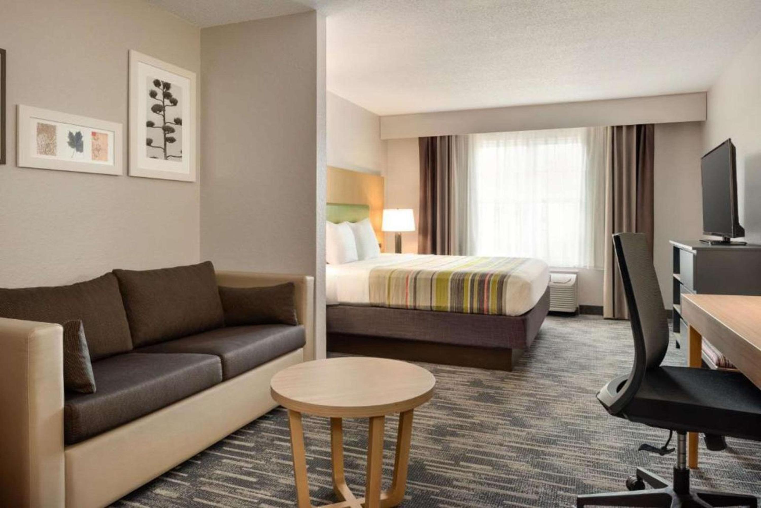 Triple Room with Sofa Bed - Non Smoking