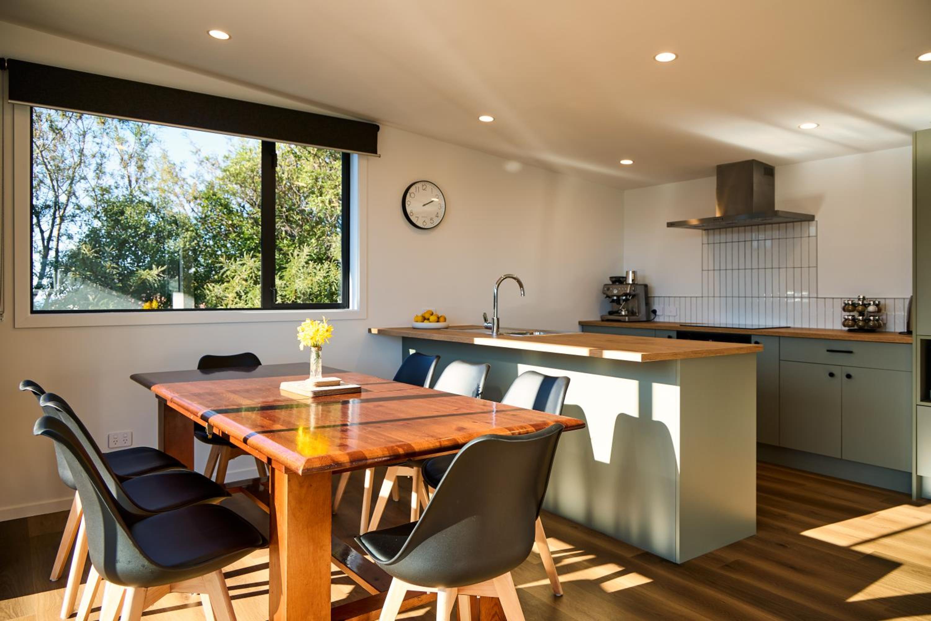 Three-Bedroom House photo 2
