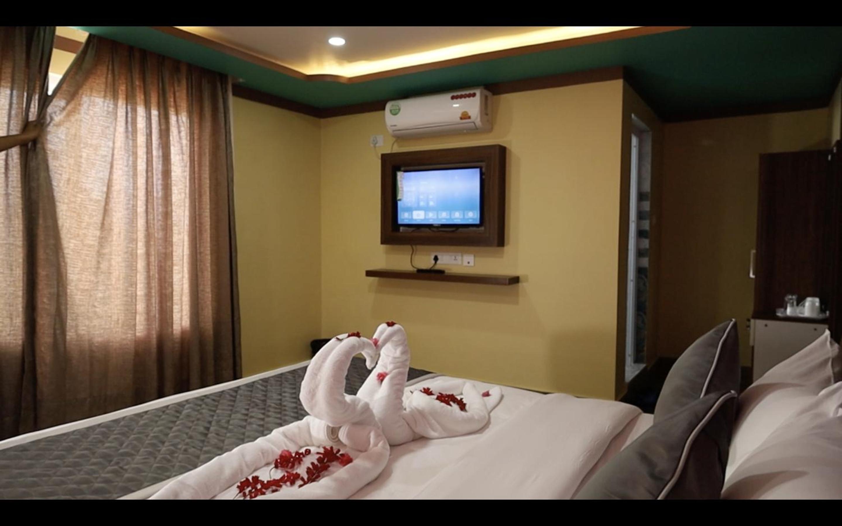 Twin Room With Mountain View