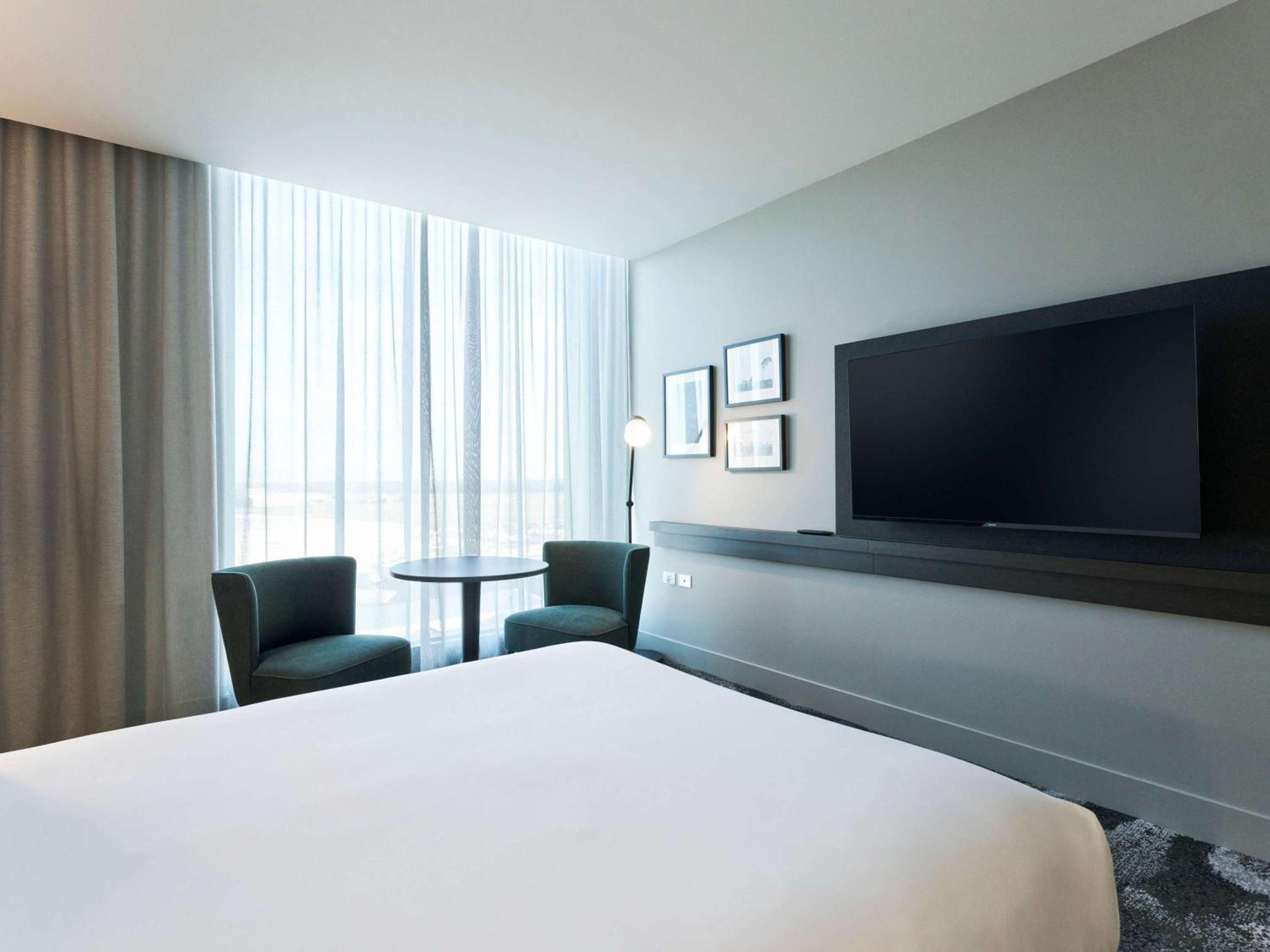 Superior Room with 1 queen size bed