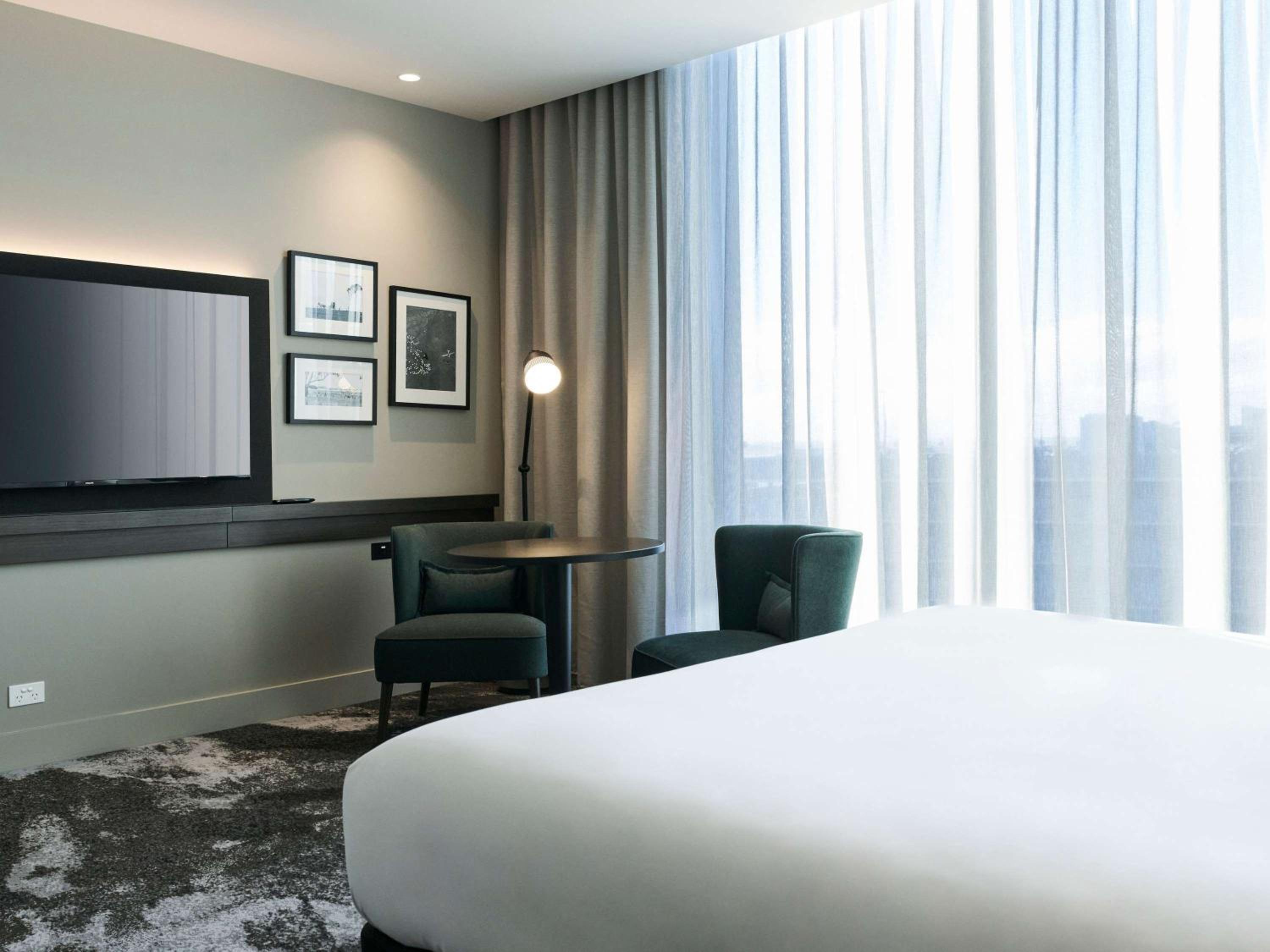 Accessible Superior Room with 1 King size bed