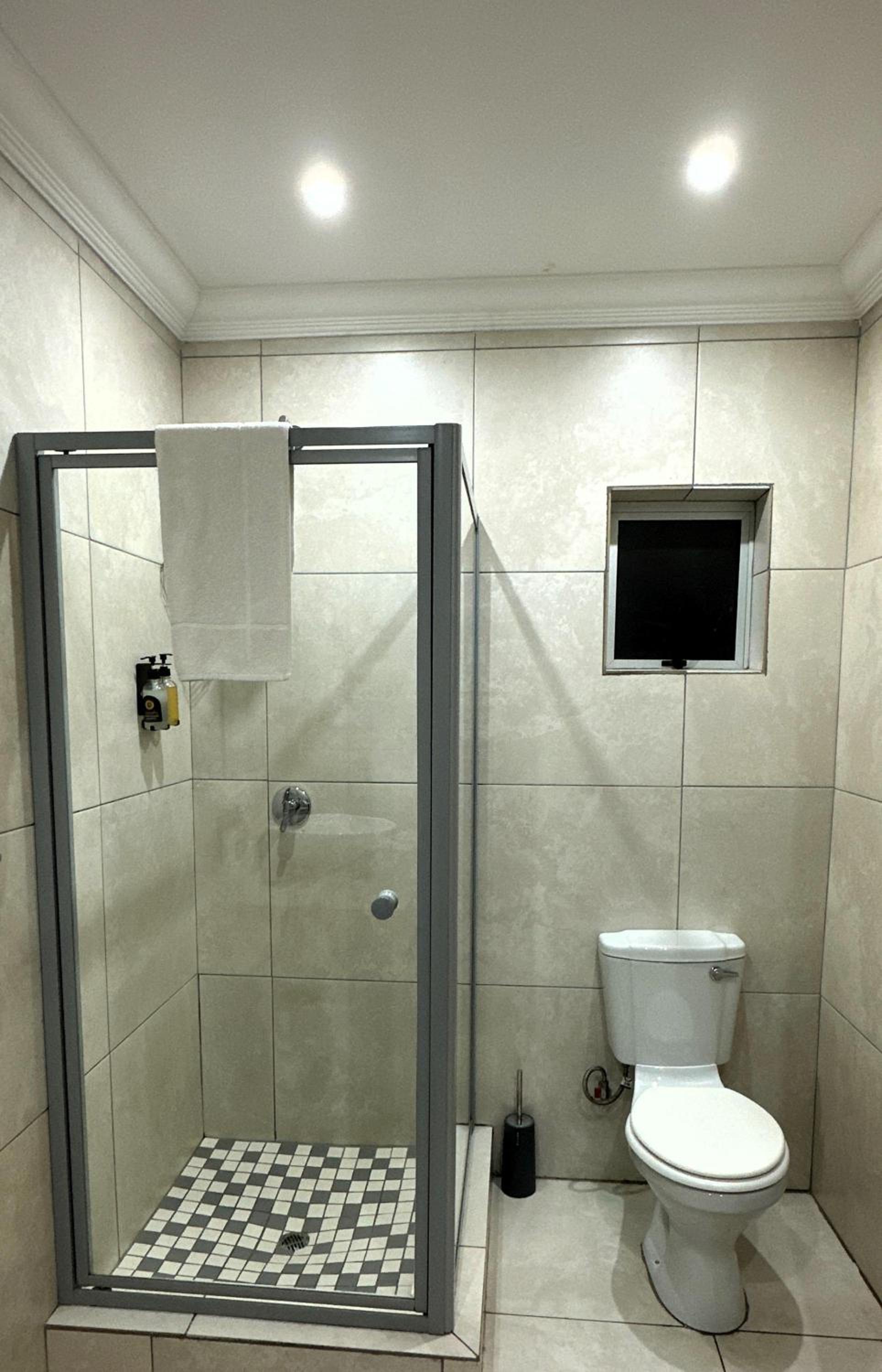 Standard Double or Twin Room photo 2