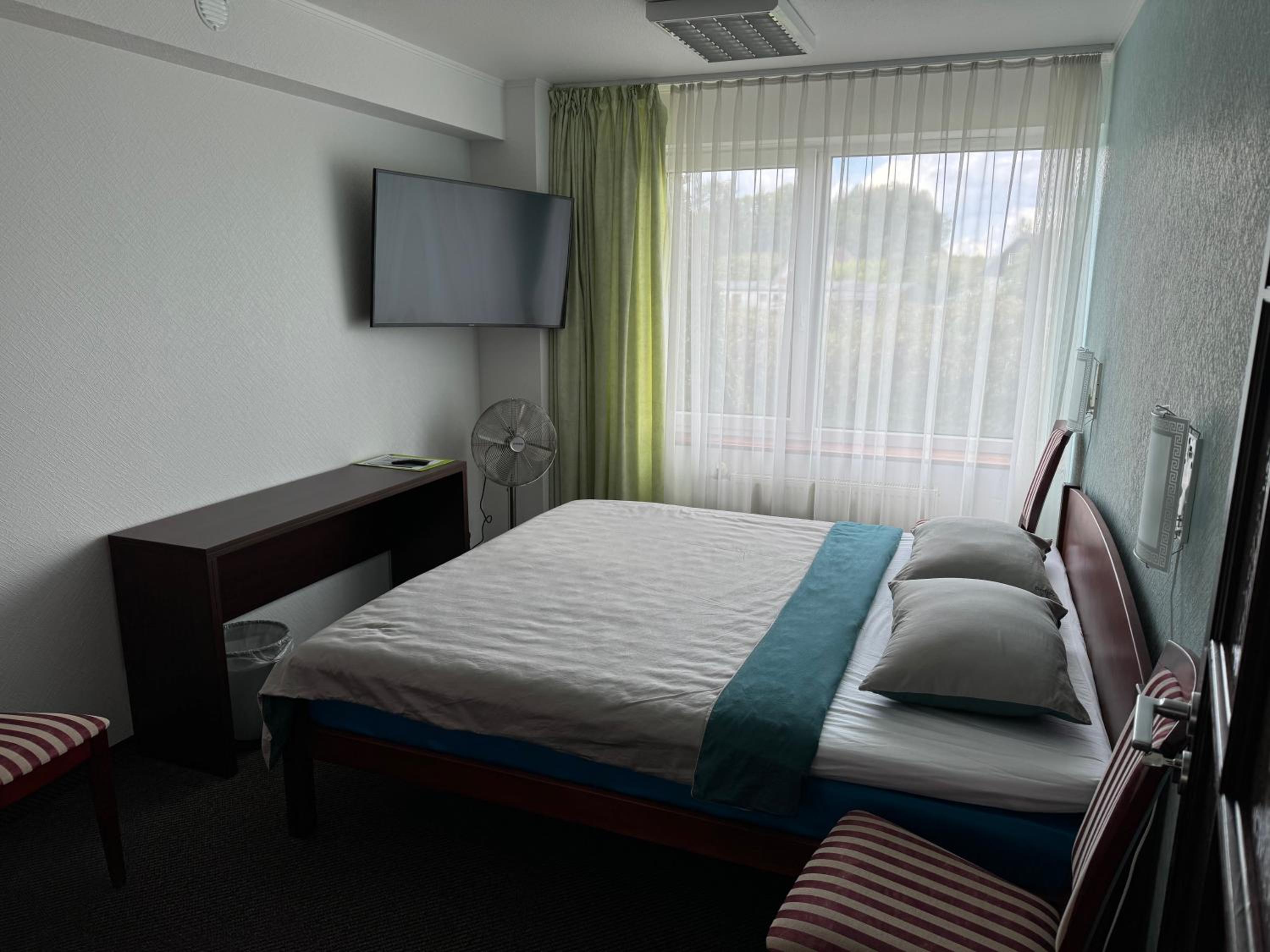 Economy Double Room photo 2