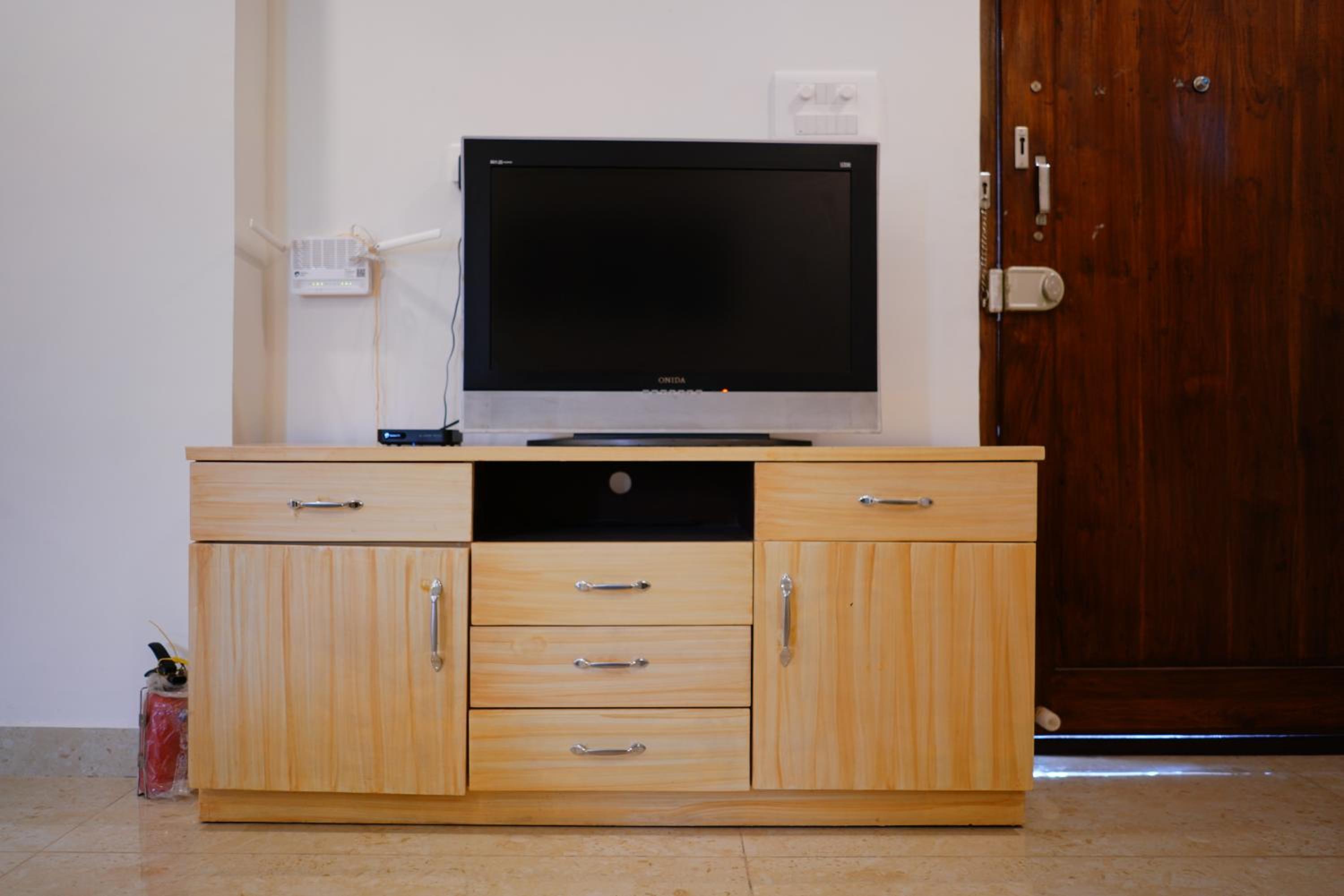 One-Bedroom Apartment - Photo 8