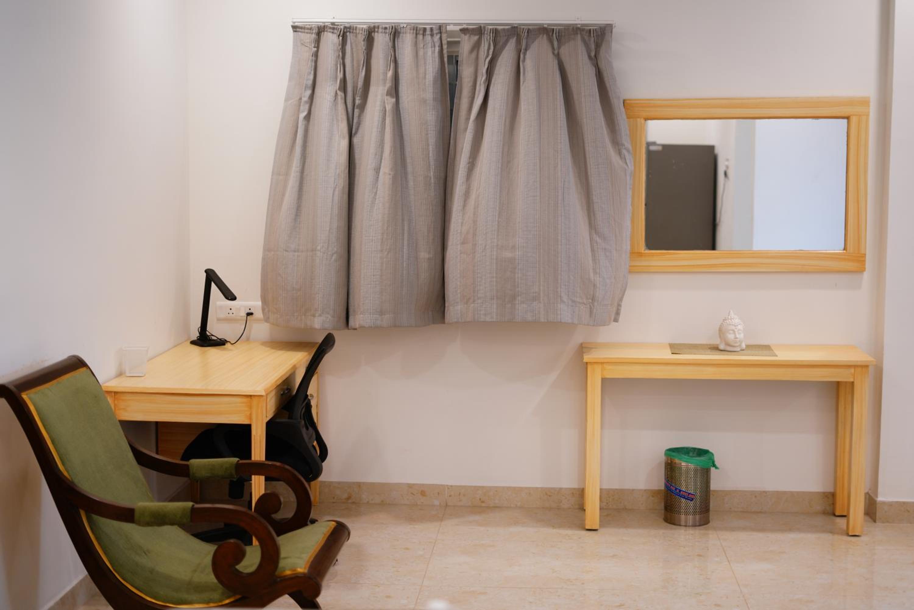 One-Bedroom Apartment - Photo 11