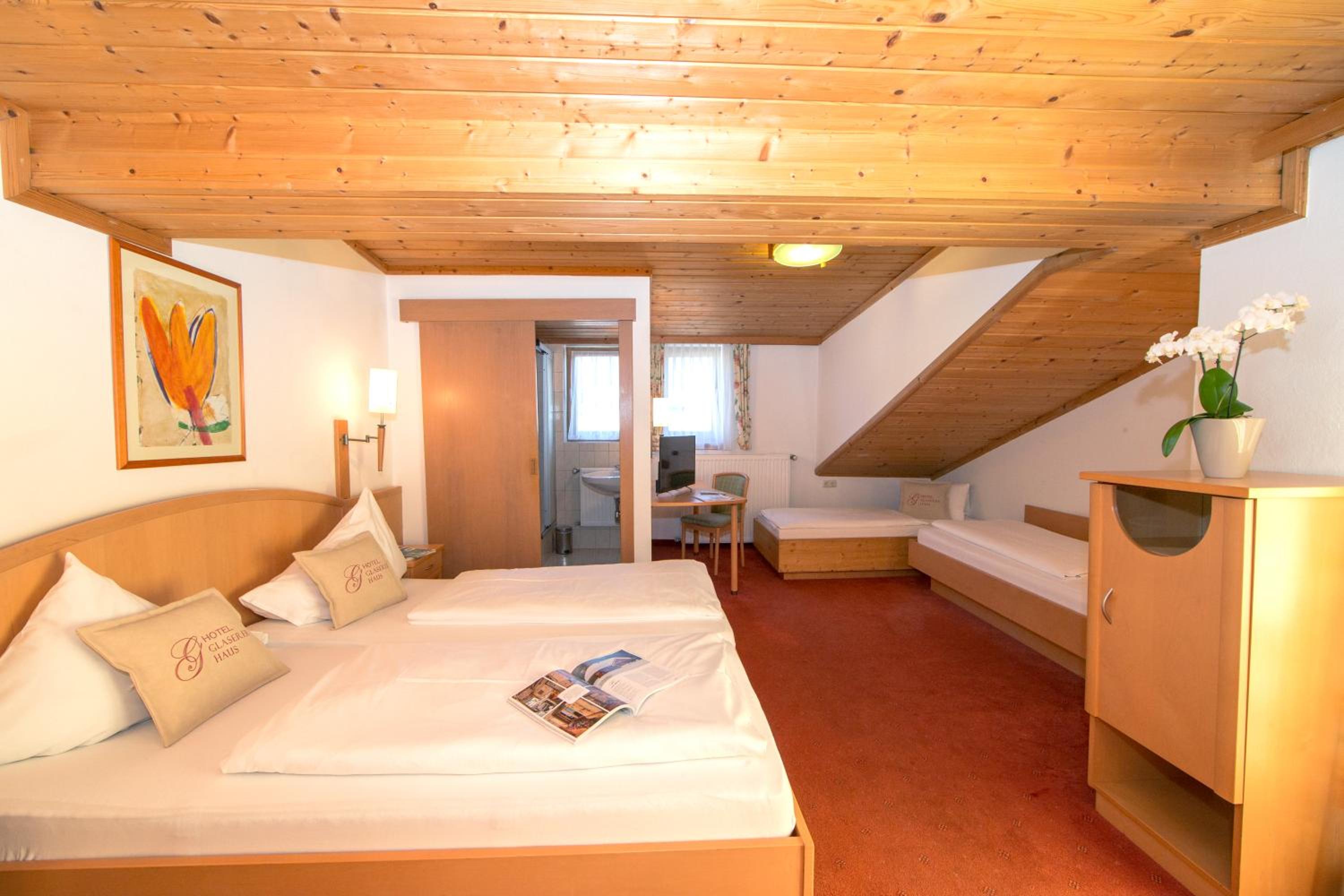 Quadruple Room with Balcony photo 1