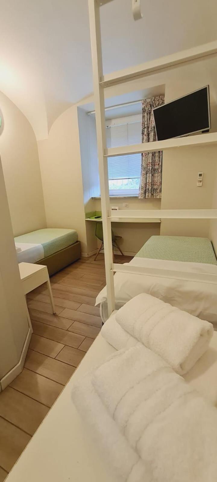 Twin Room photo 1